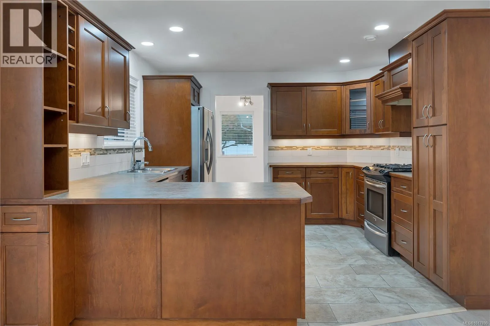 72 2006 Sierra Dr