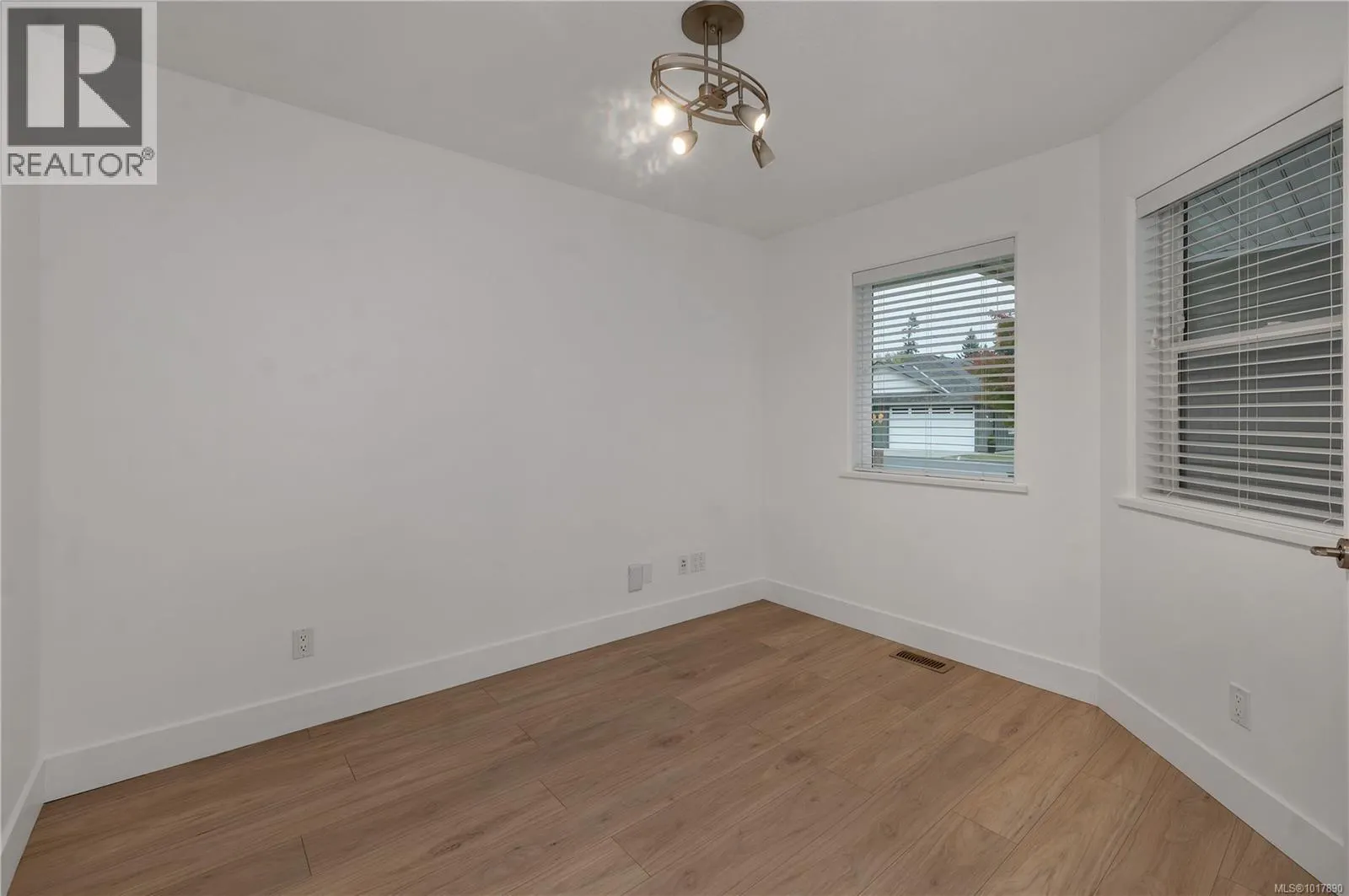 72 2006 Sierra Dr