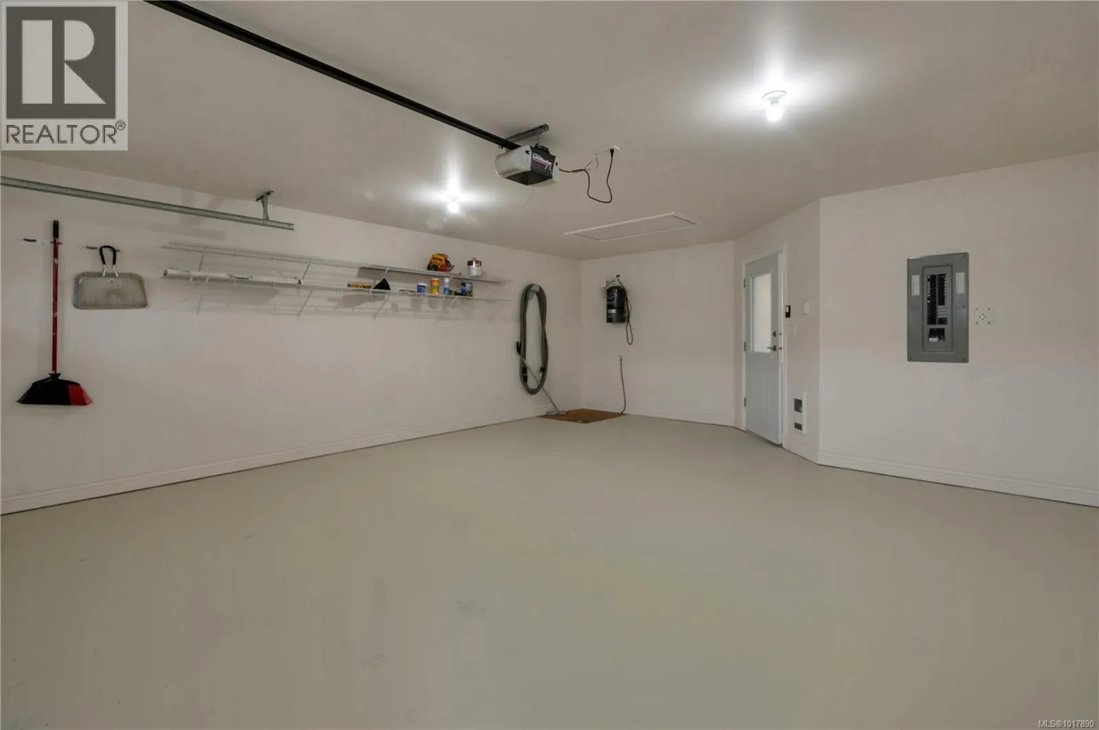 72 2006 Sierra Dr