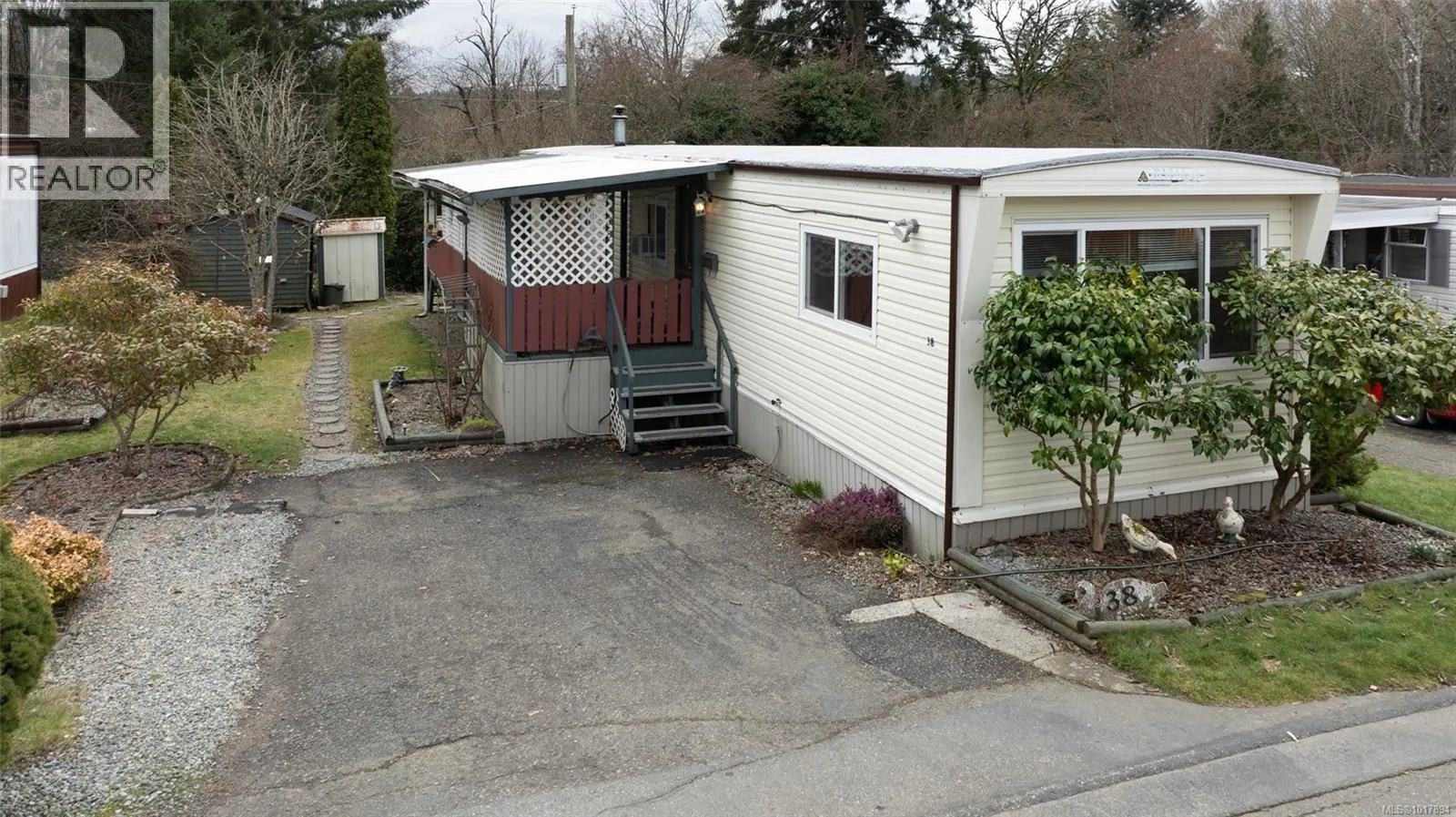 38 Honey Dr