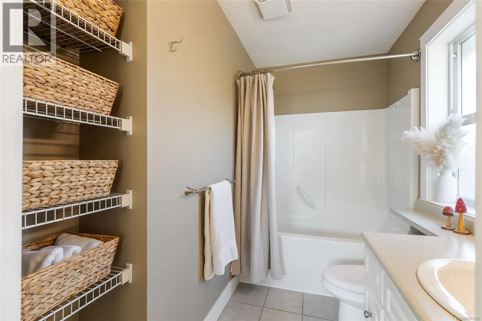 3787 Avonlea Dr