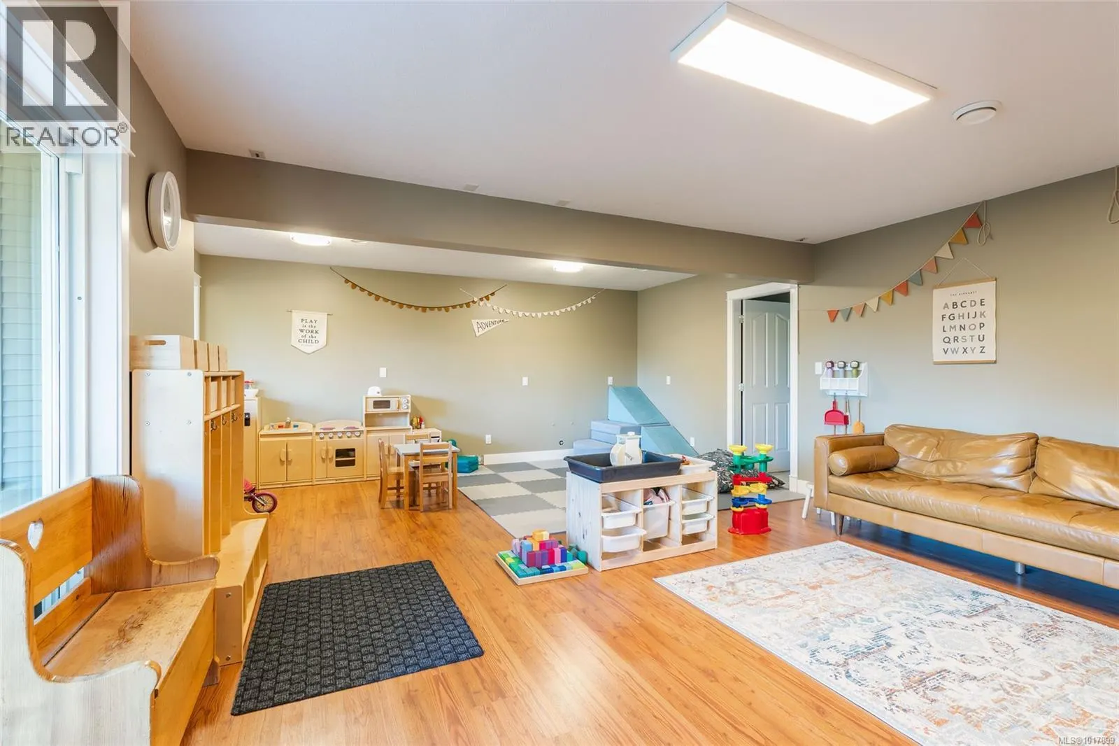 3787 Avonlea Dr