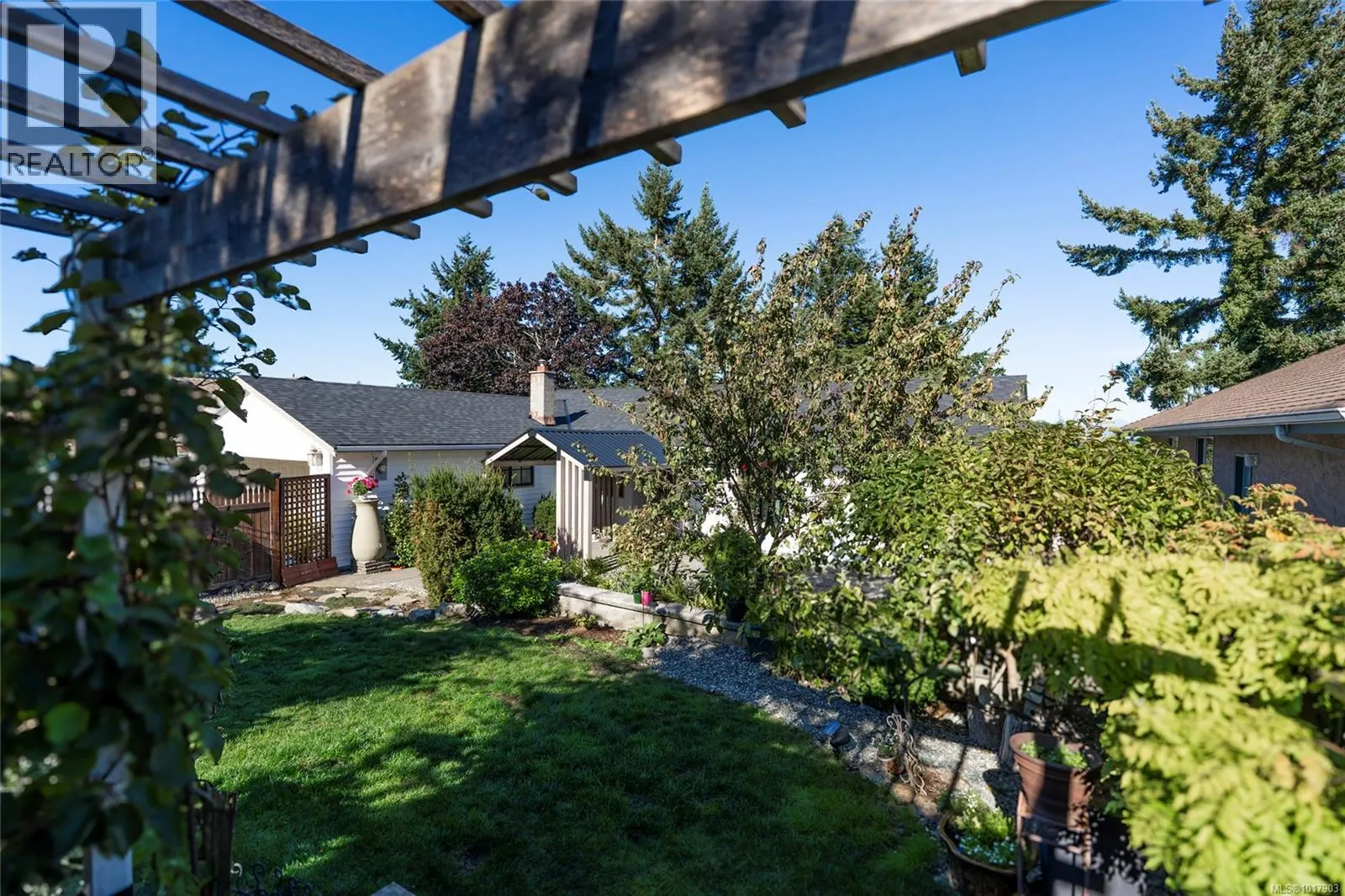 130 Heritage Dr