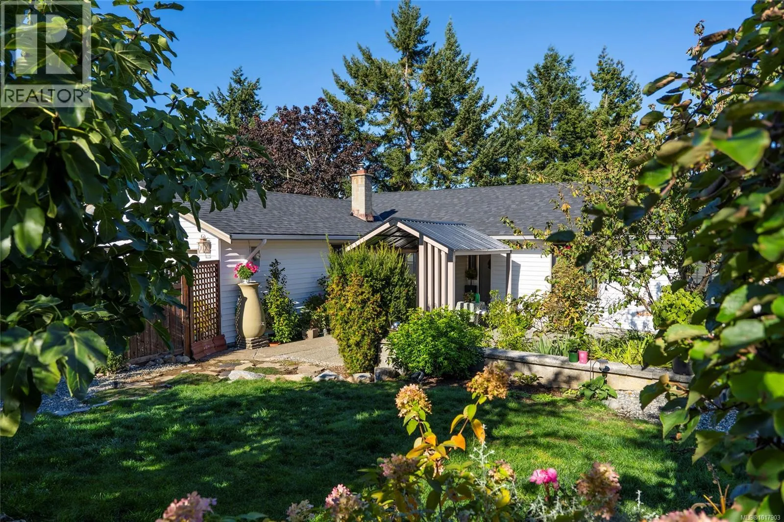 130 Heritage Dr
