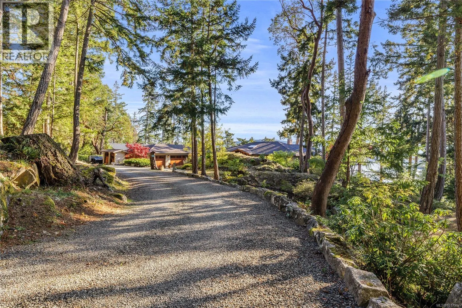 220 Scott Point Dr