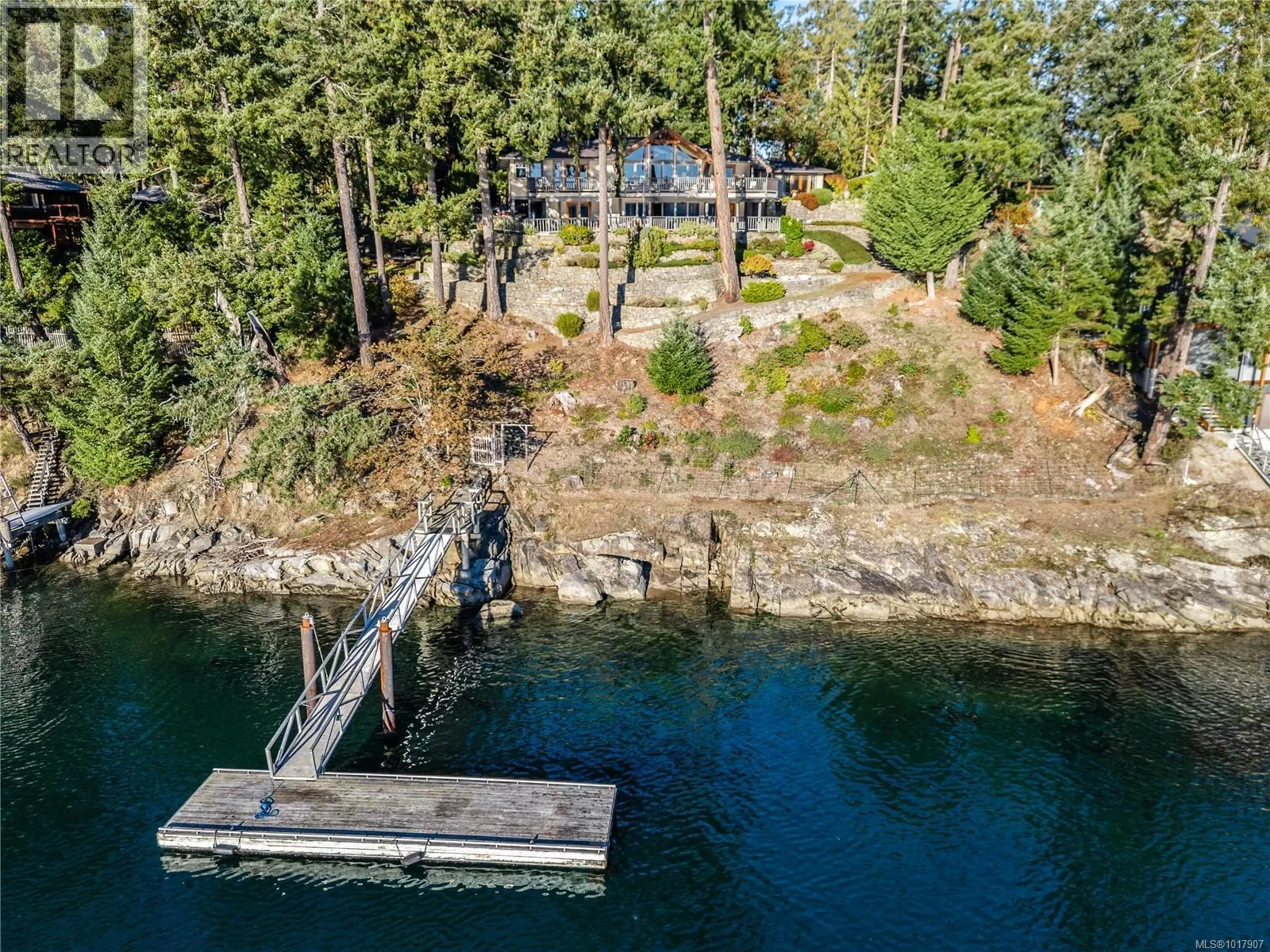 220 Scott Point Dr