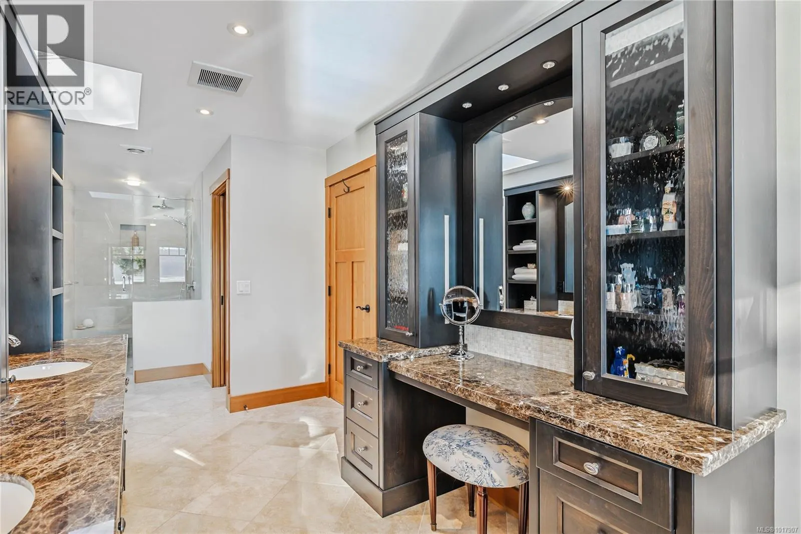 220 Scott Point Dr