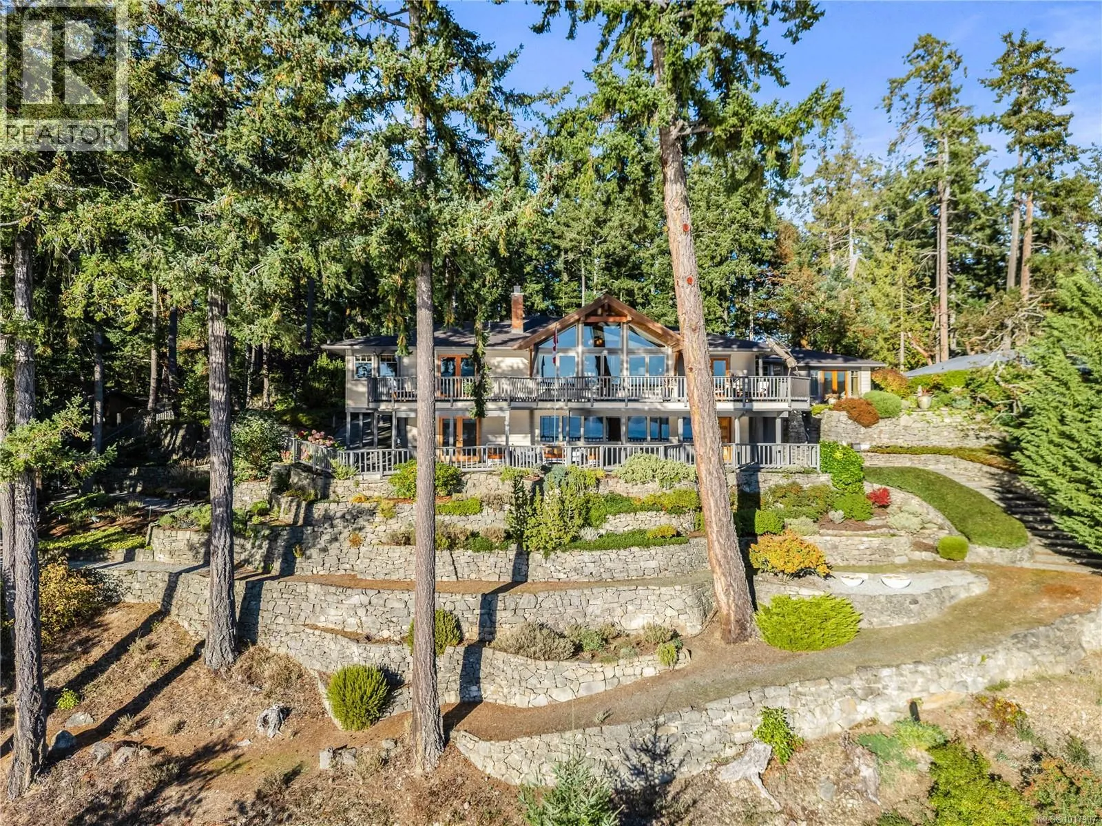 220 Scott Point Dr