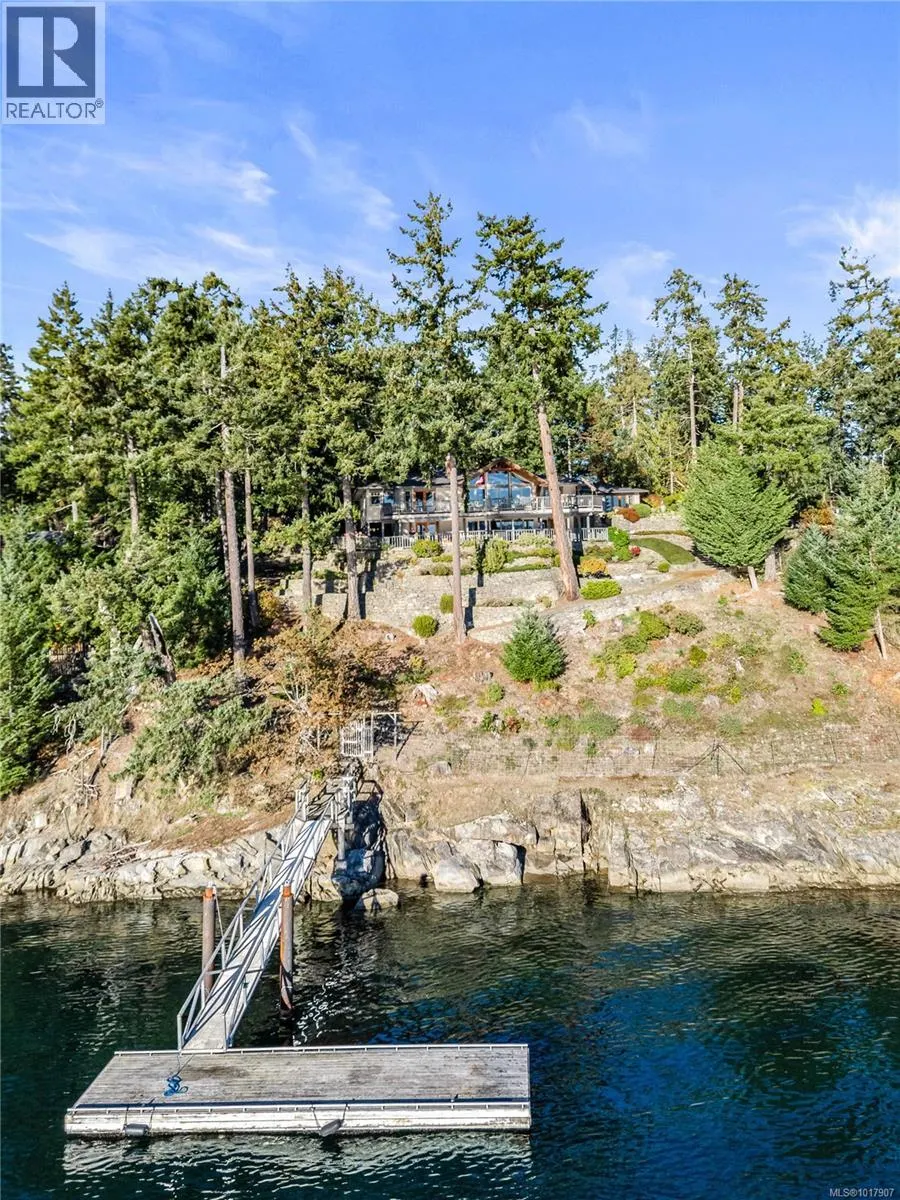 220 Scott Point Dr