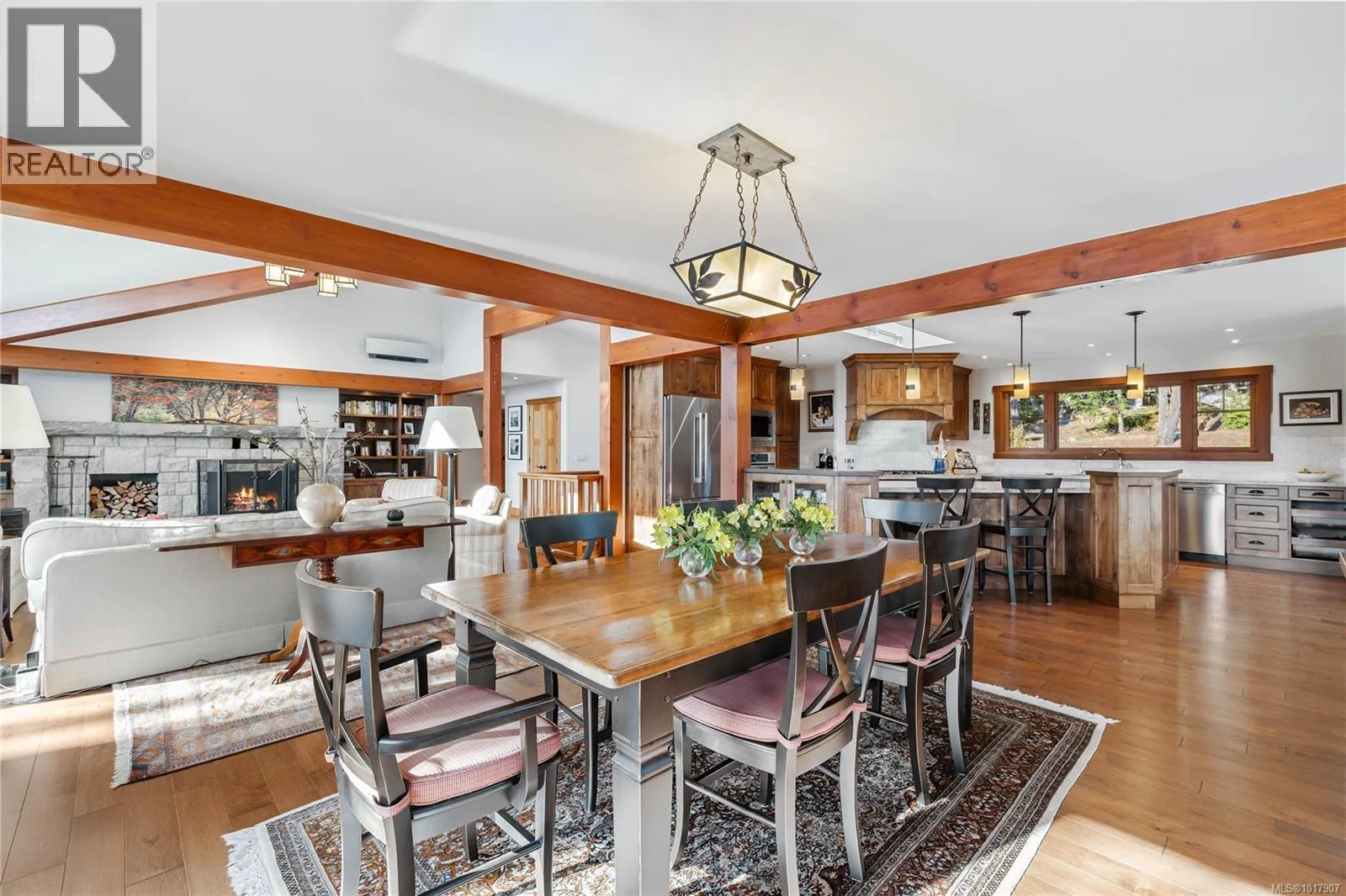 220 Scott Point Dr