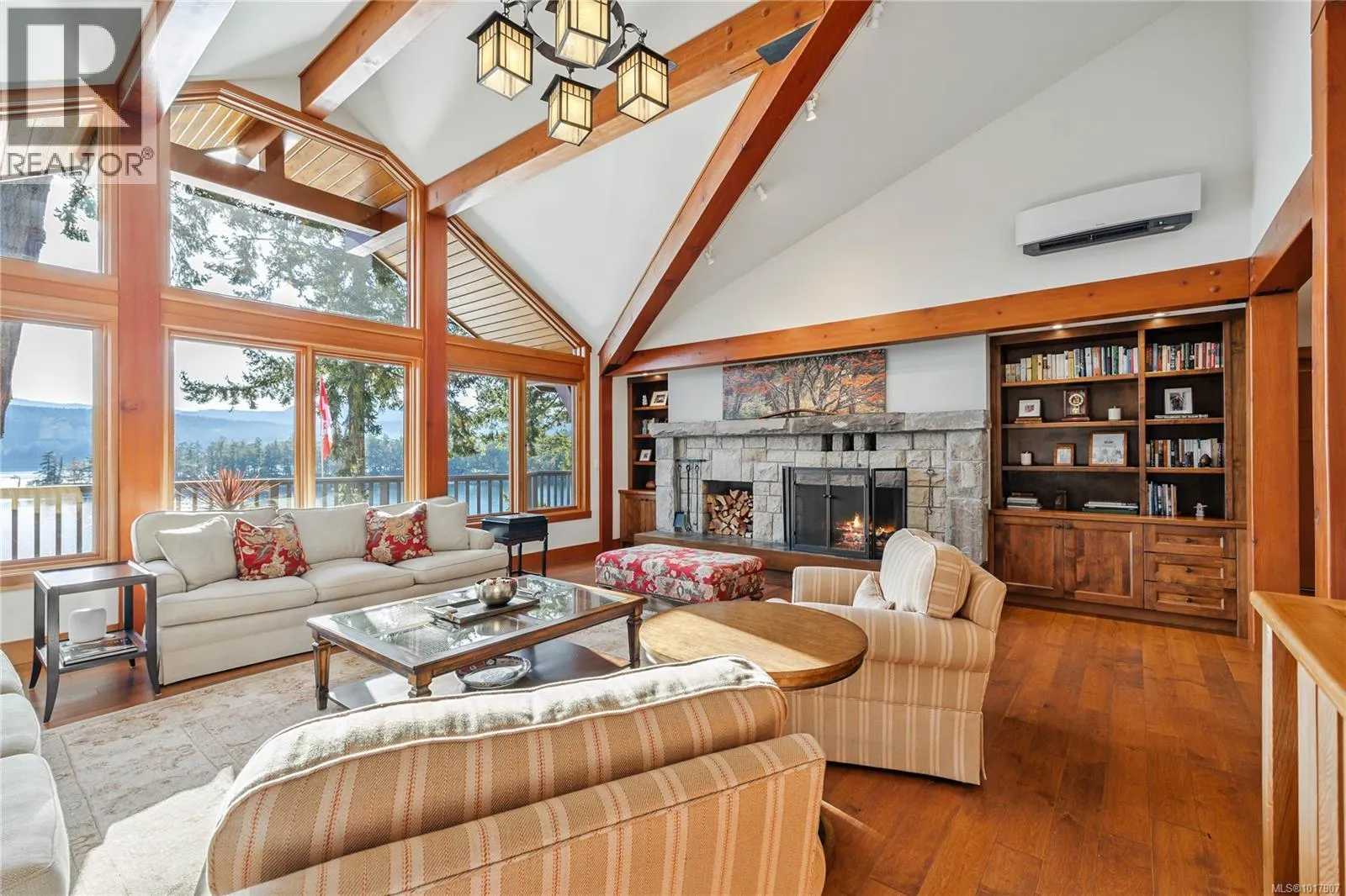 220 Scott Point Dr