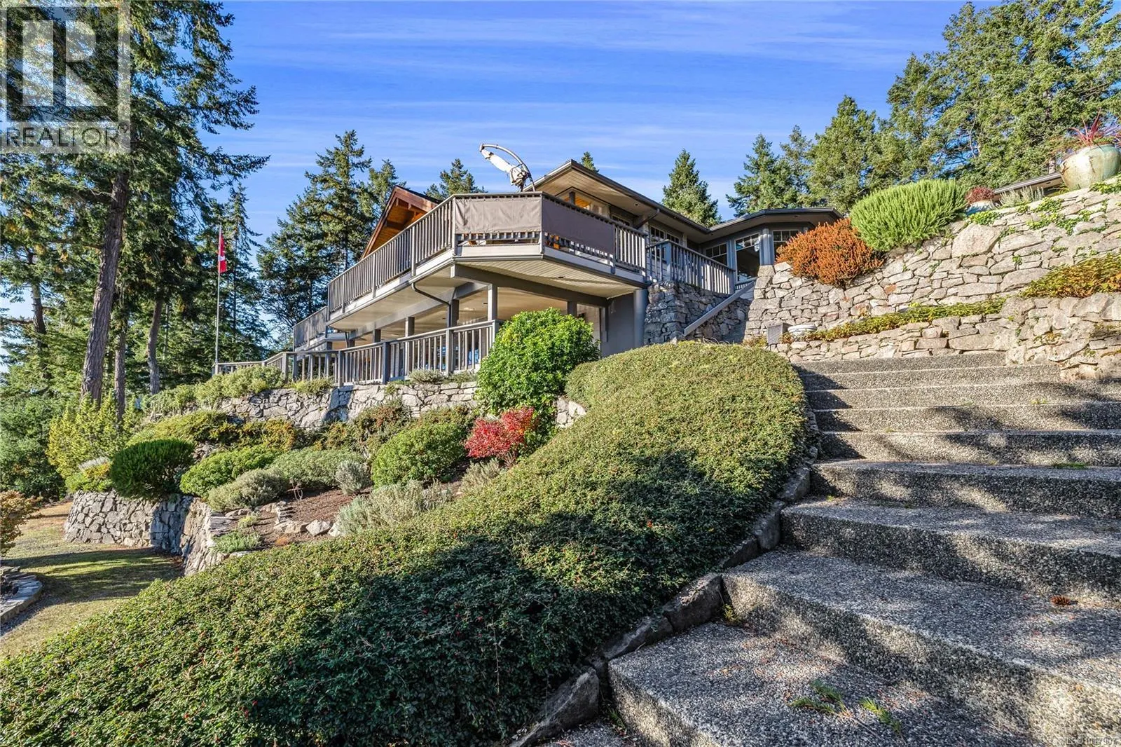 220 Scott Point Dr