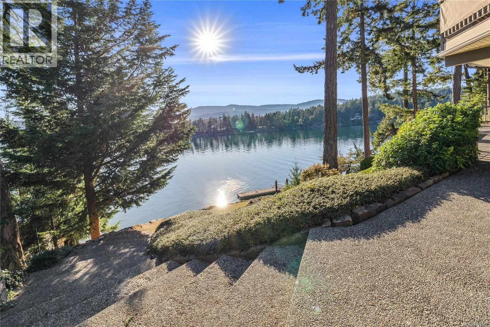 220 Scott Point Dr