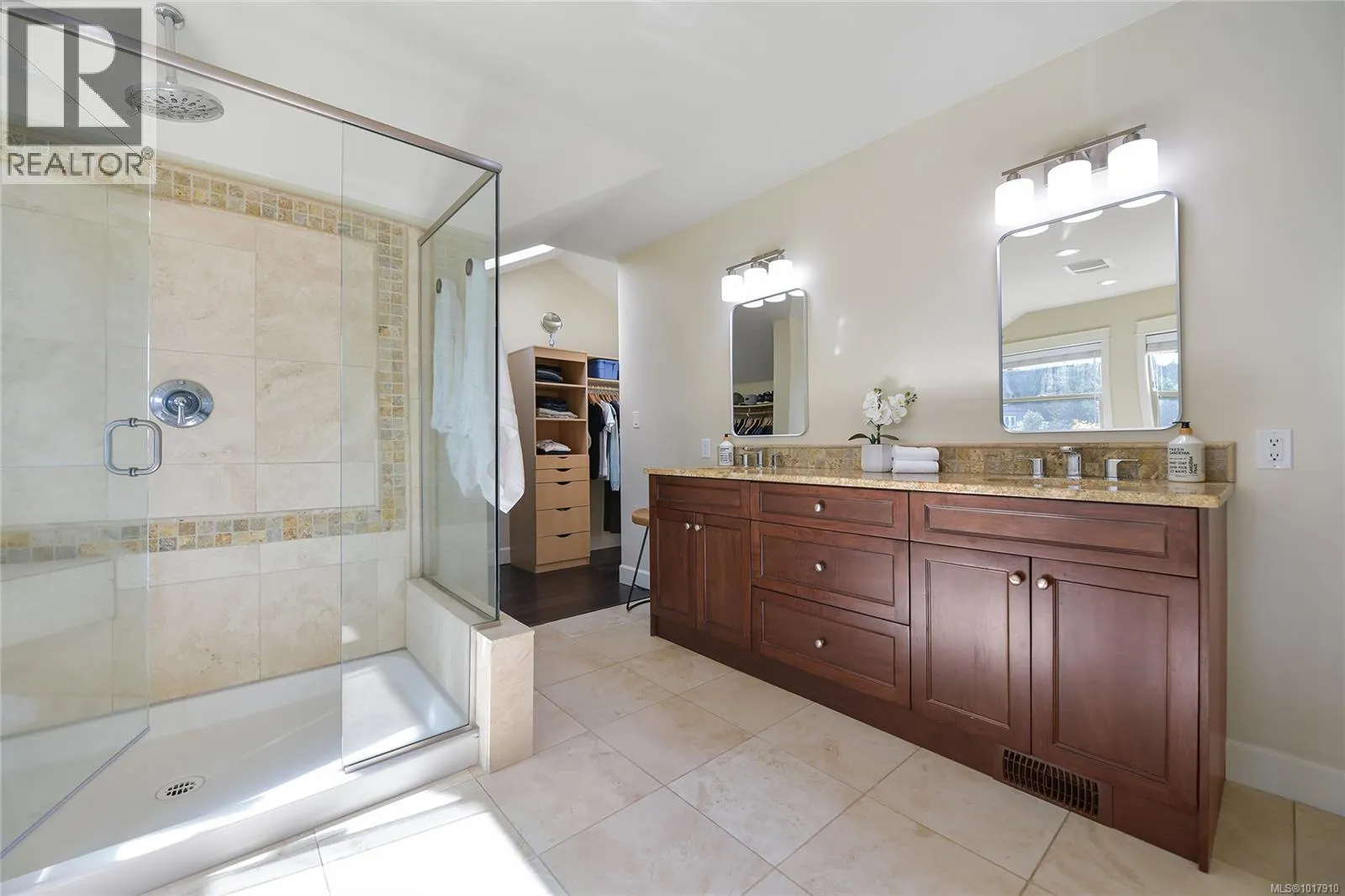 601 Sentinel Dr