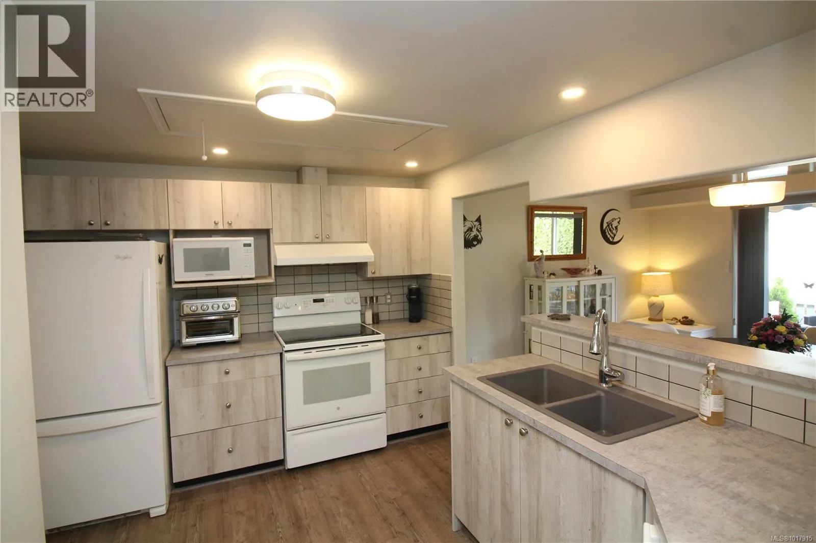 2 9933 Chemainus Rd