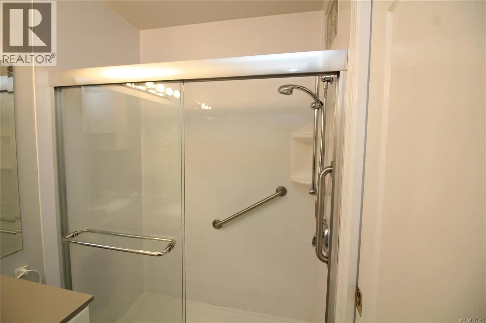 2 9933 Chemainus Rd