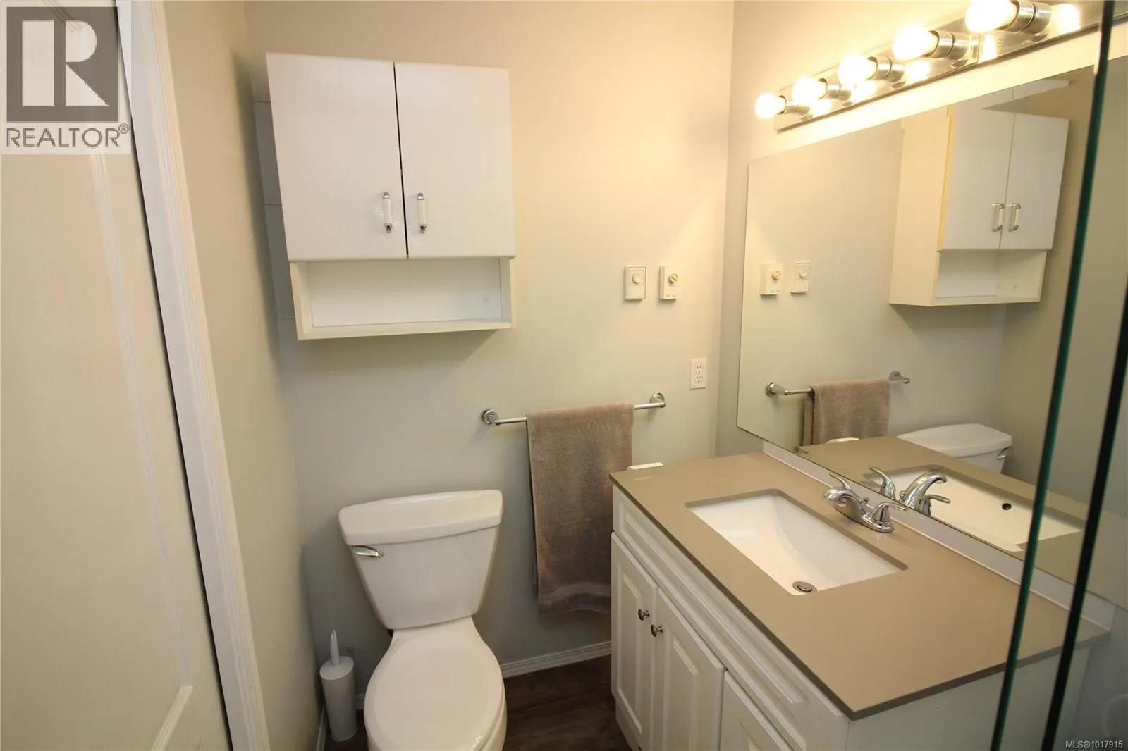 2 9933 Chemainus Rd
