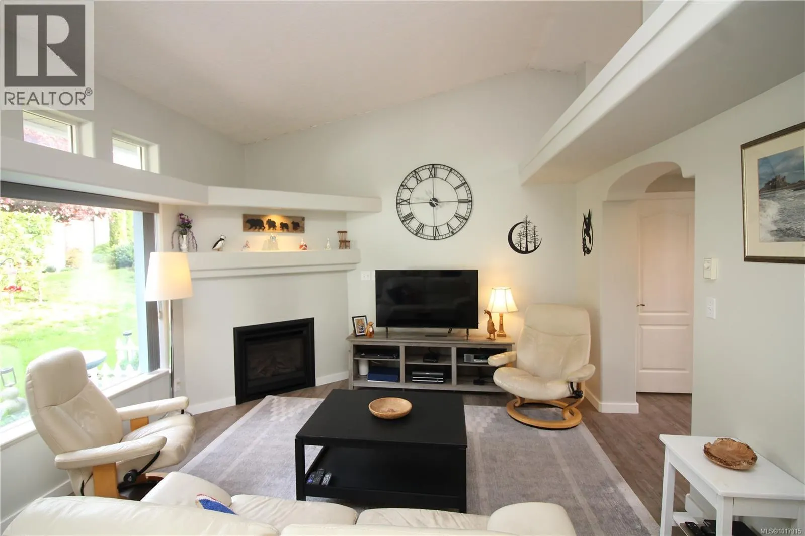 2 9933 Chemainus Rd