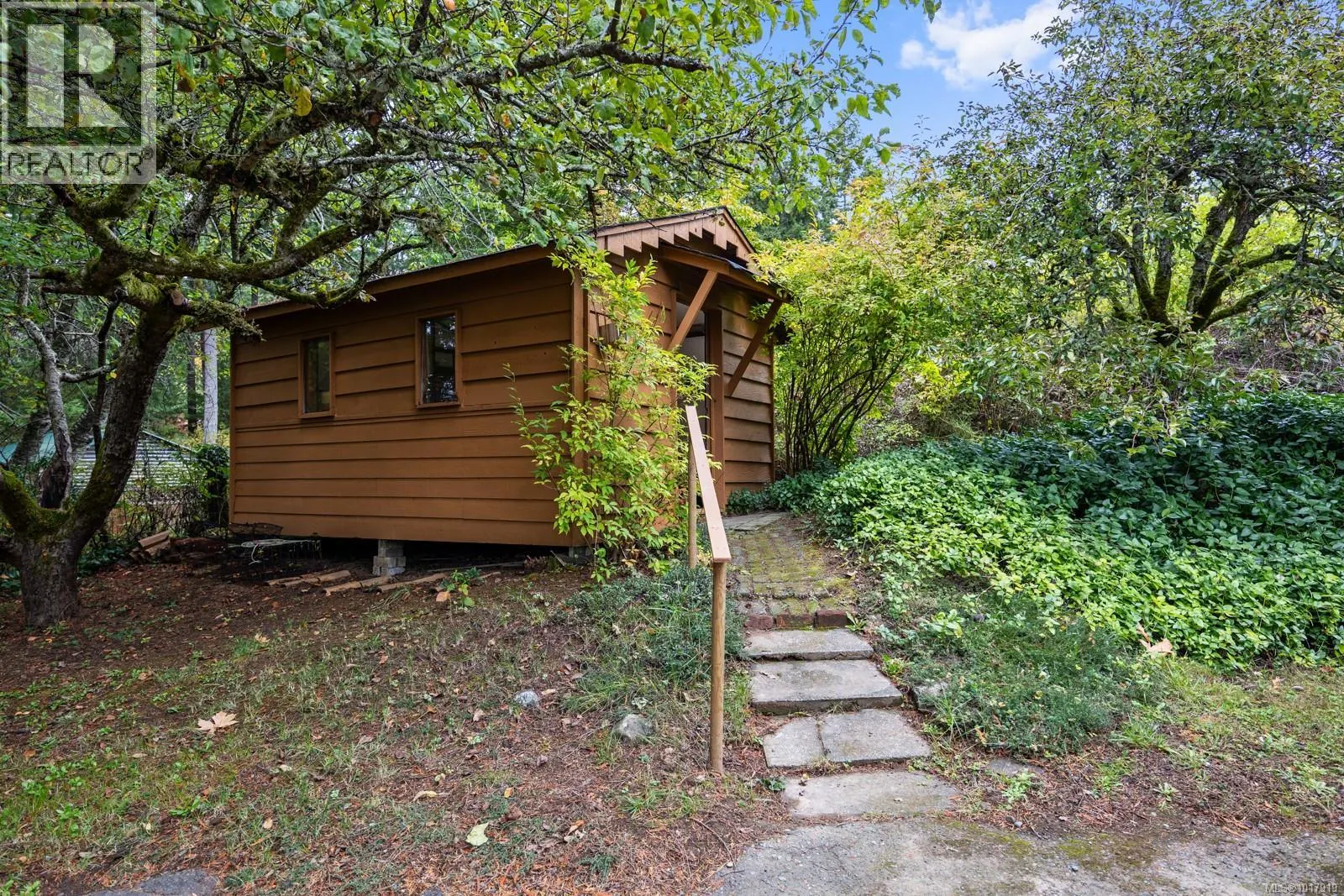 3296 Denman Rd
