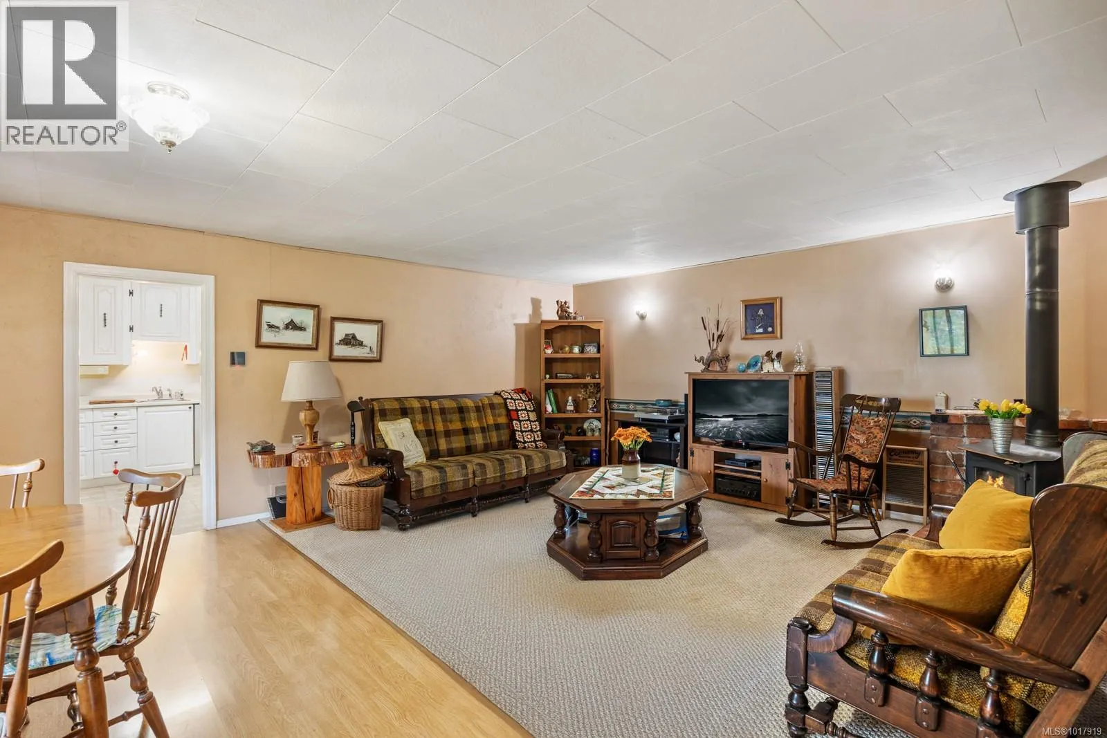 3296 Denman Rd