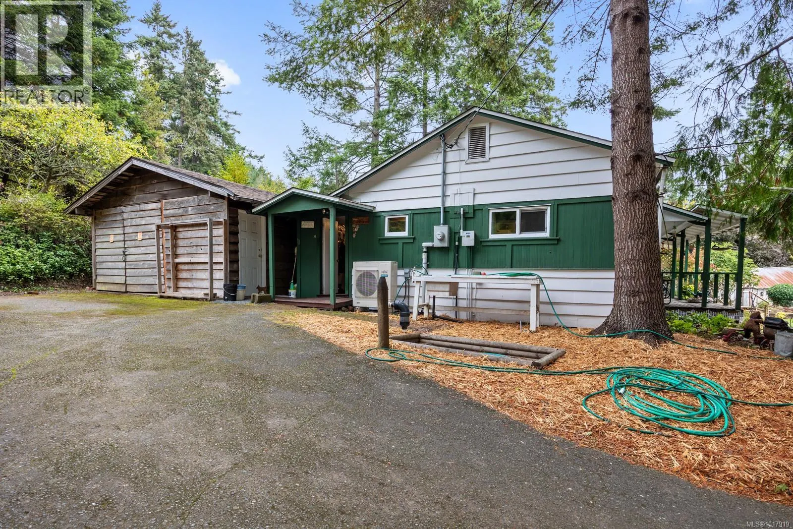 3296 Denman Rd