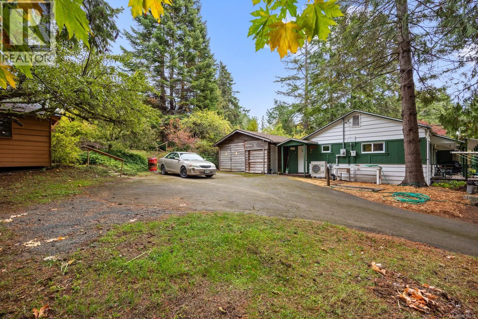 3296 Denman Rd