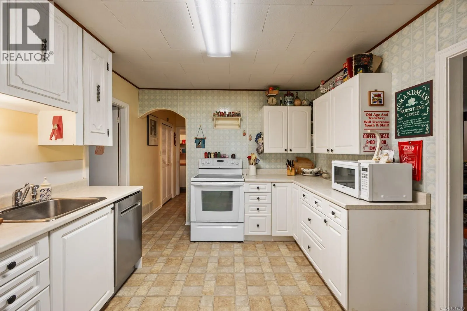 3296 Denman Rd