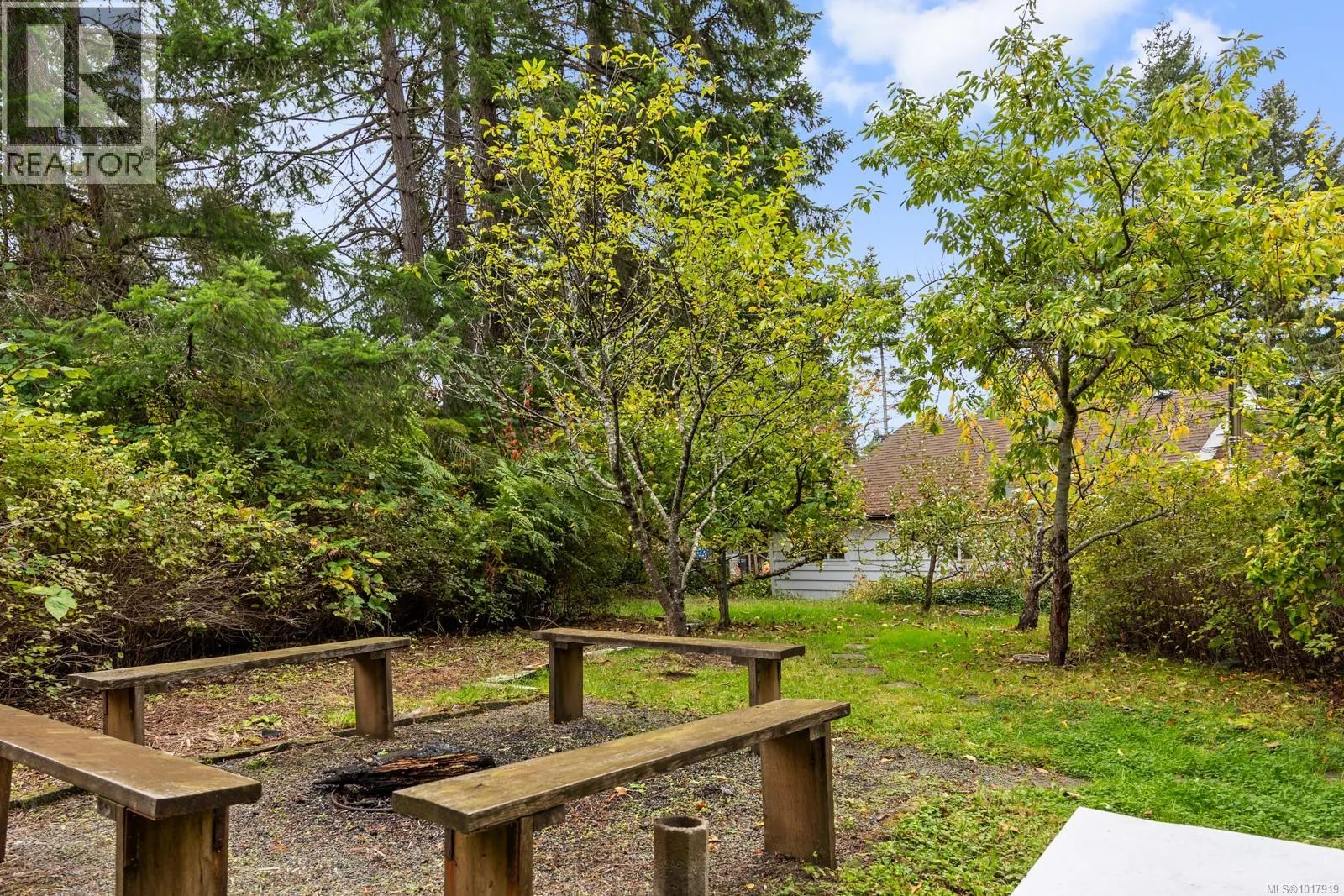 3296 Denman Rd