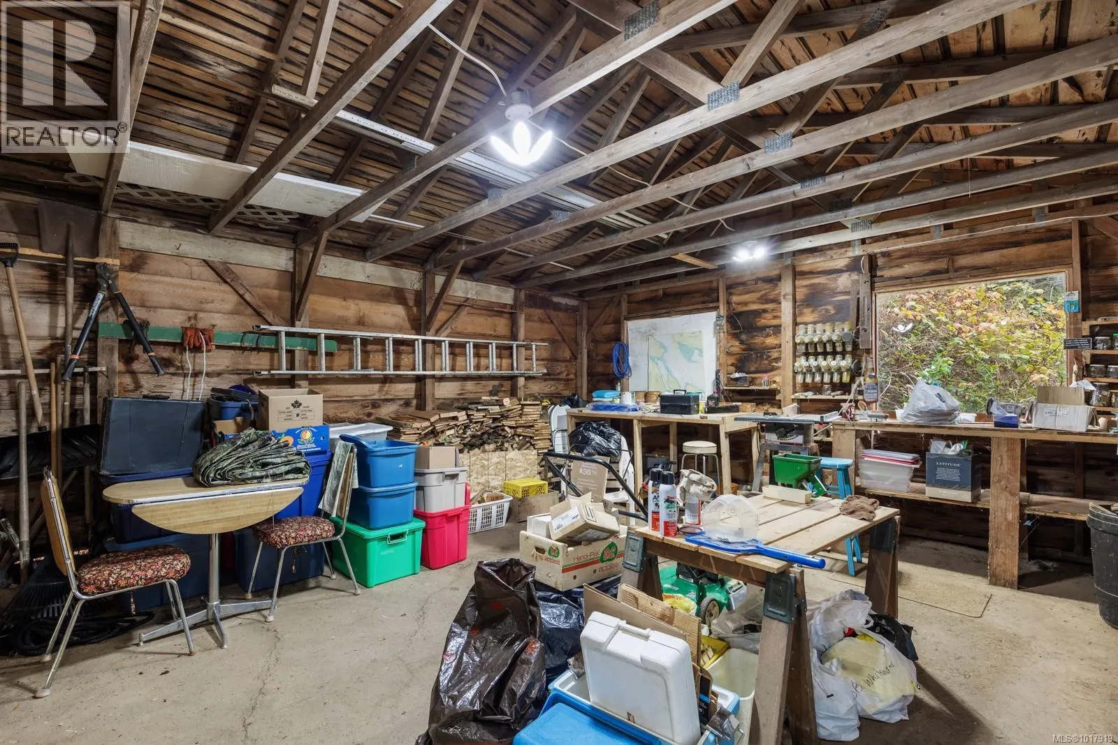 3296 Denman Rd