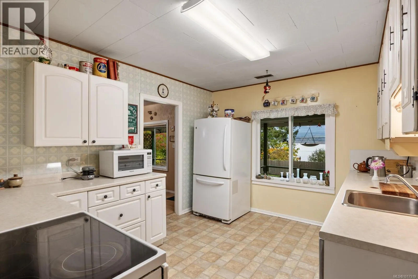 3296 Denman Rd
