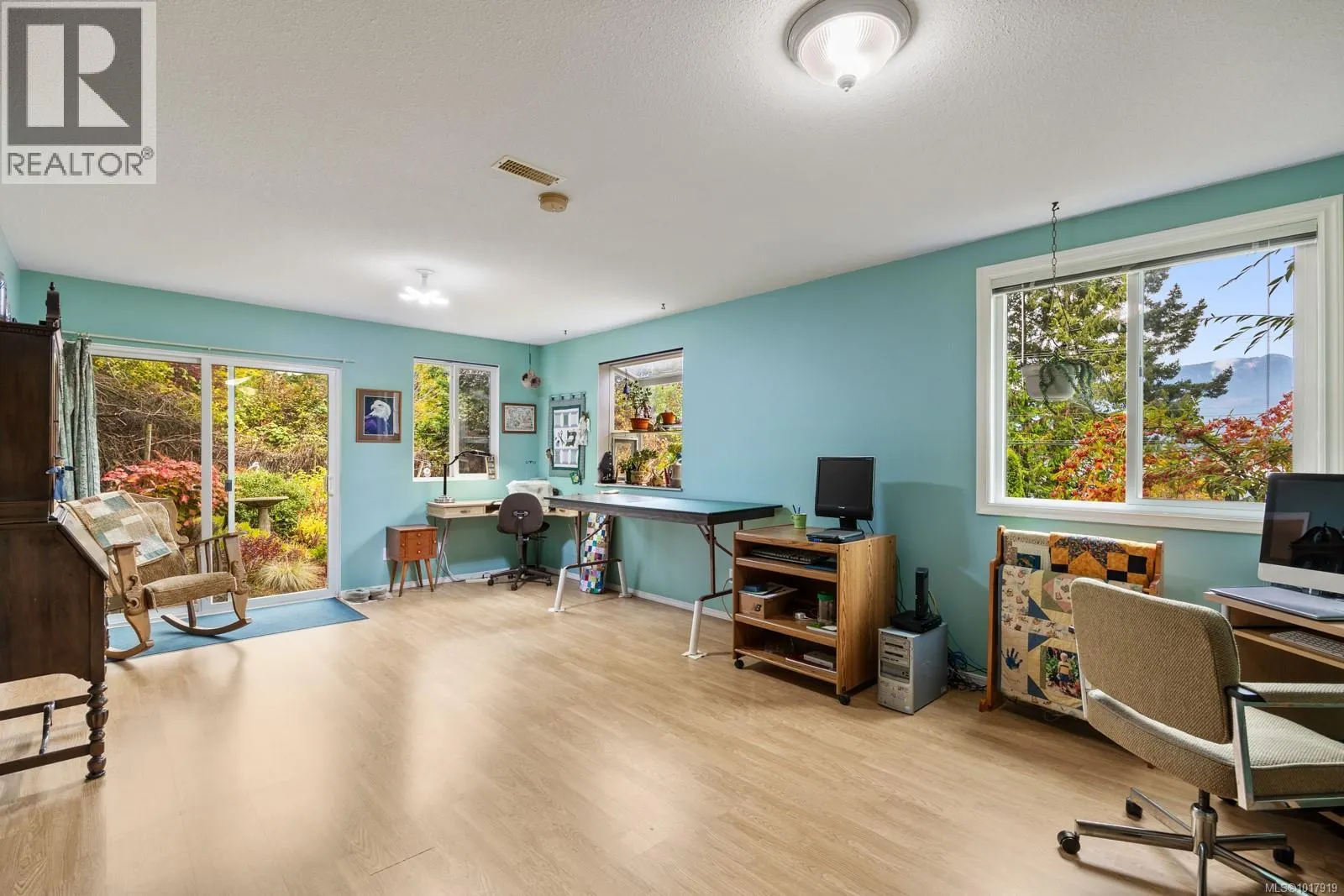 3296 Denman Rd