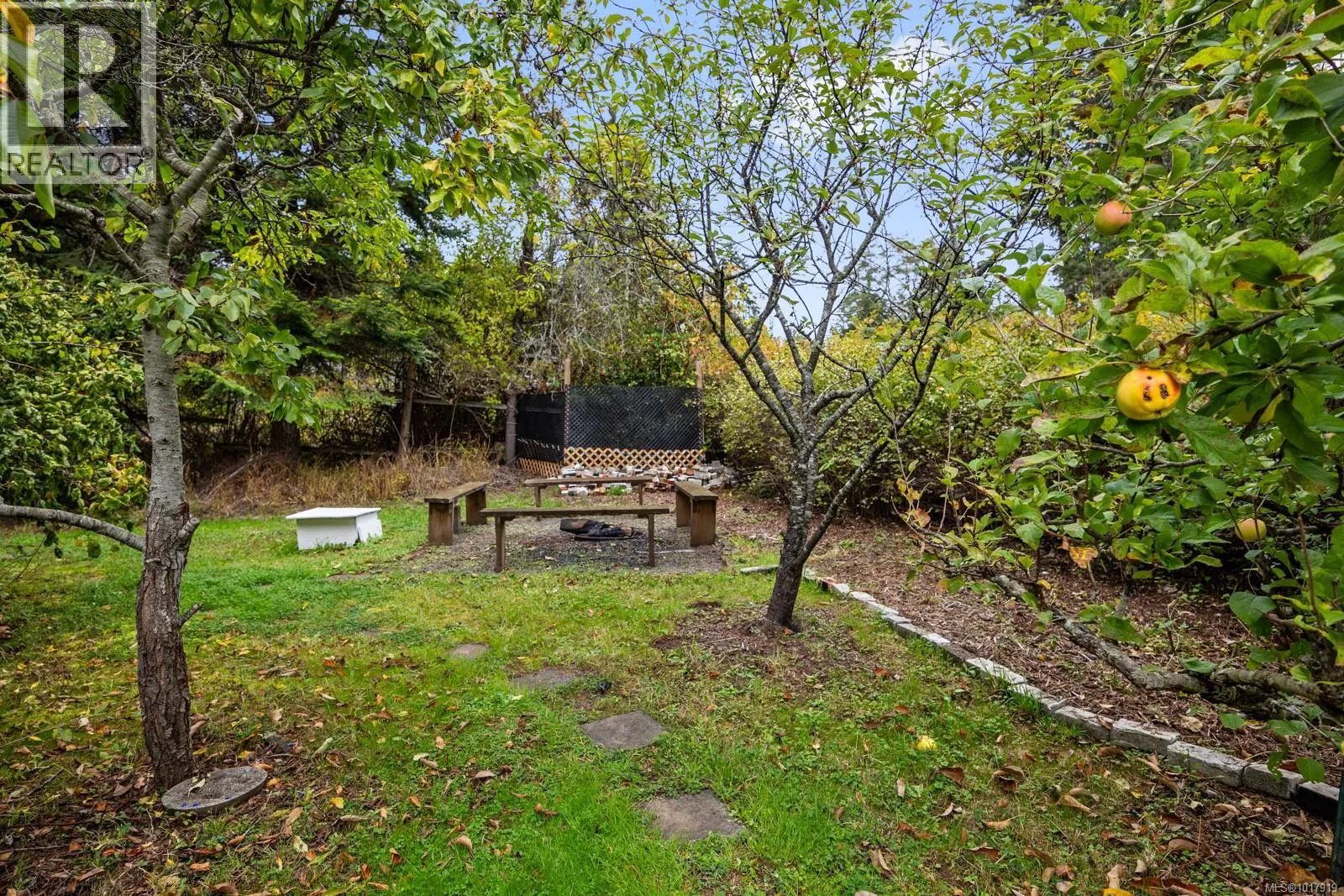 3296 Denman Rd