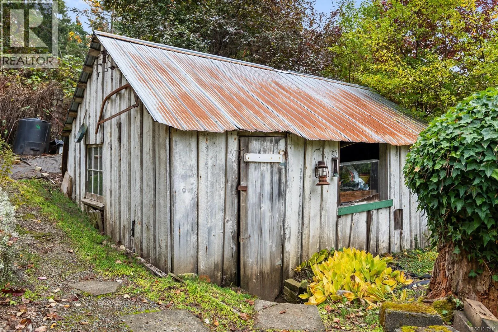 3296 Denman Rd