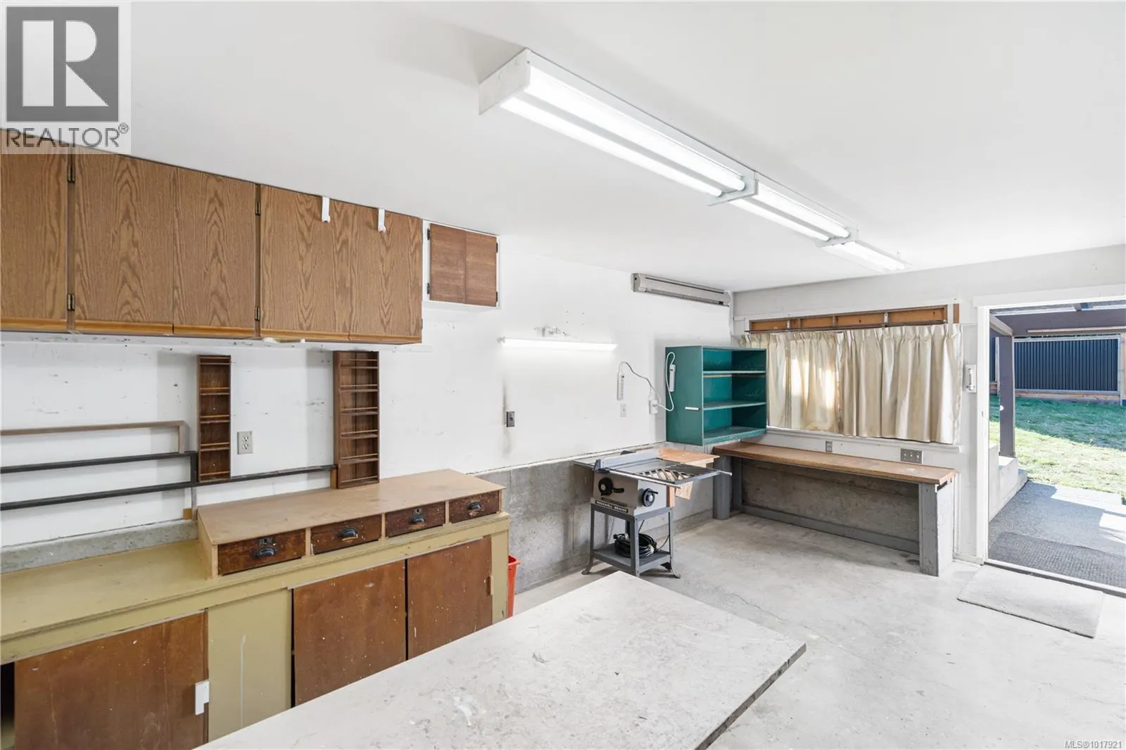 7431 Andrea Cres