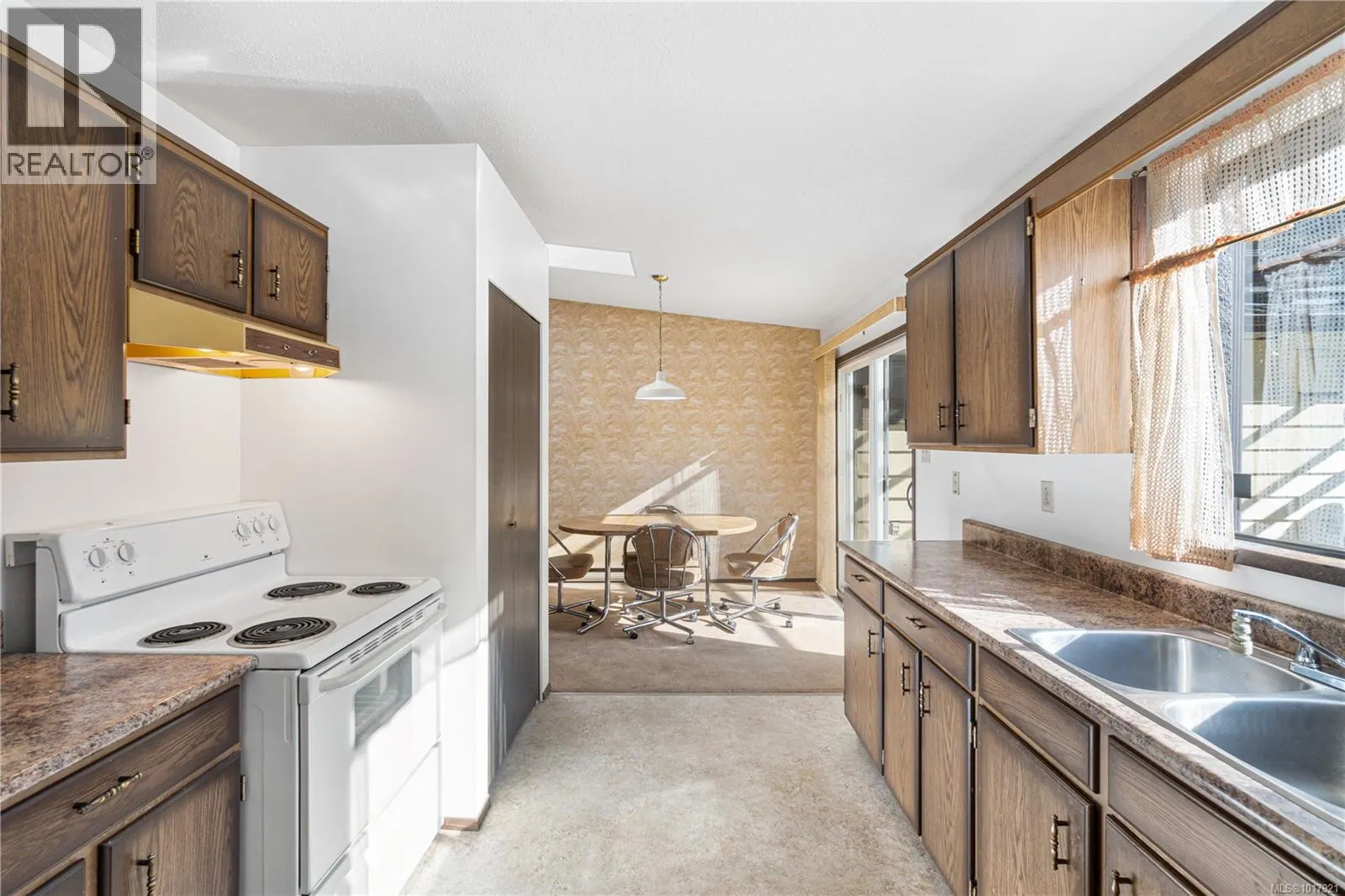 7431 Andrea Cres