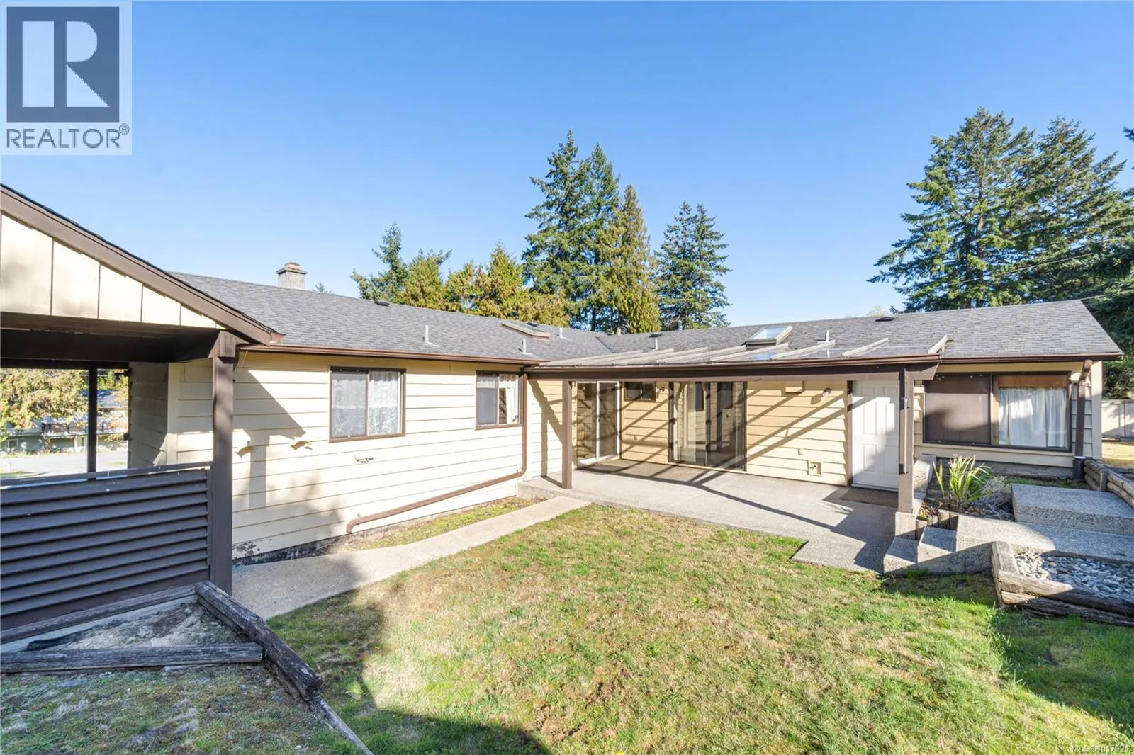 7431 Andrea Cres