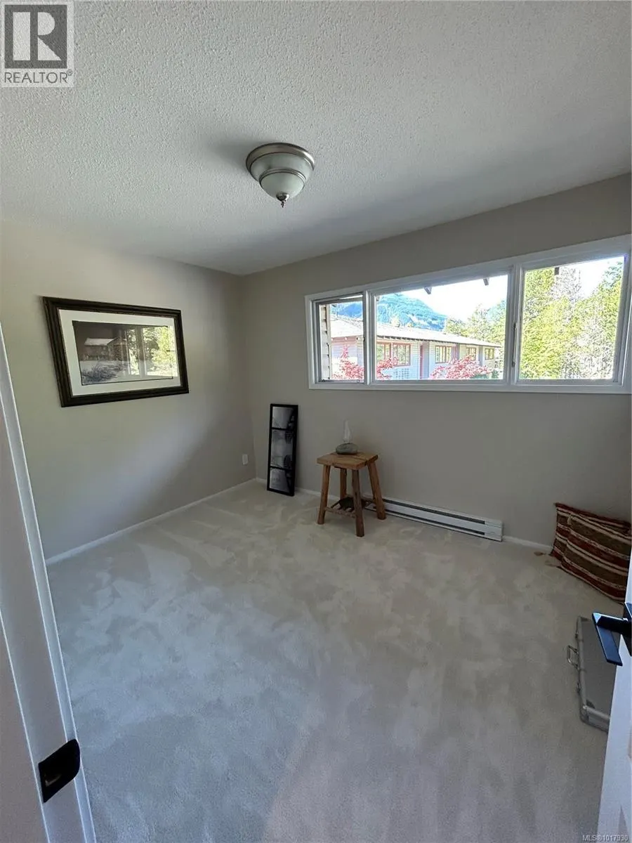 232 350 Alder Cres