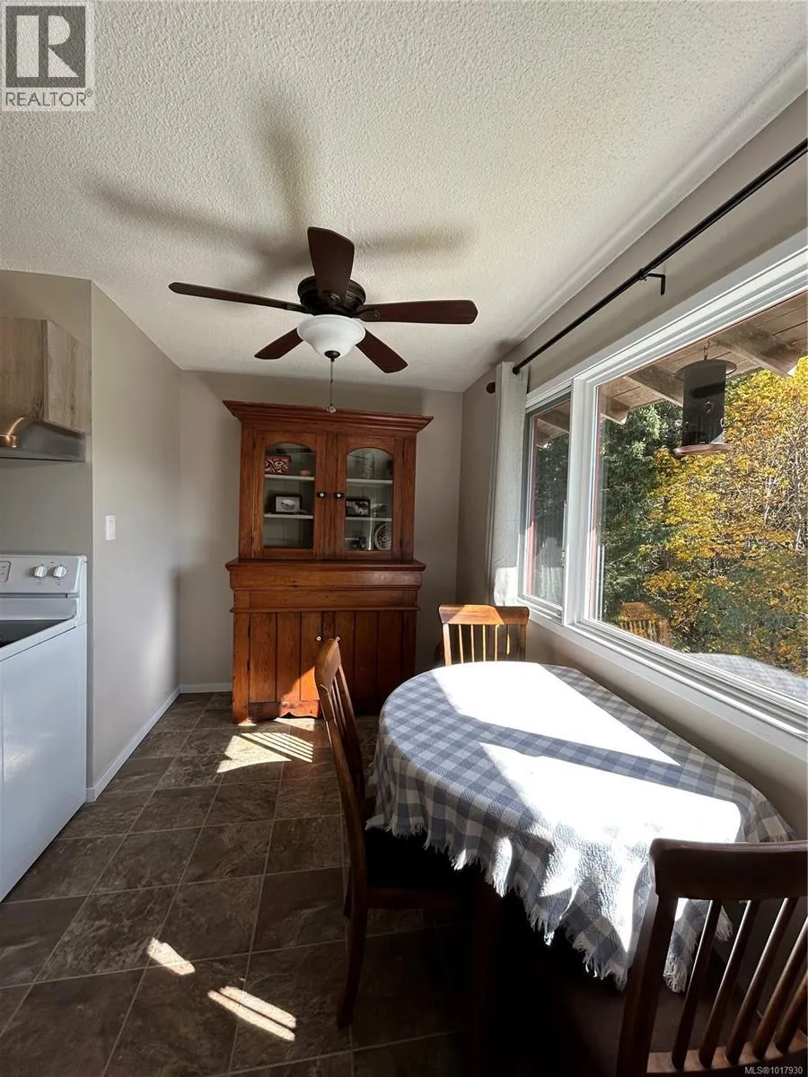 232 350 Alder Cres
