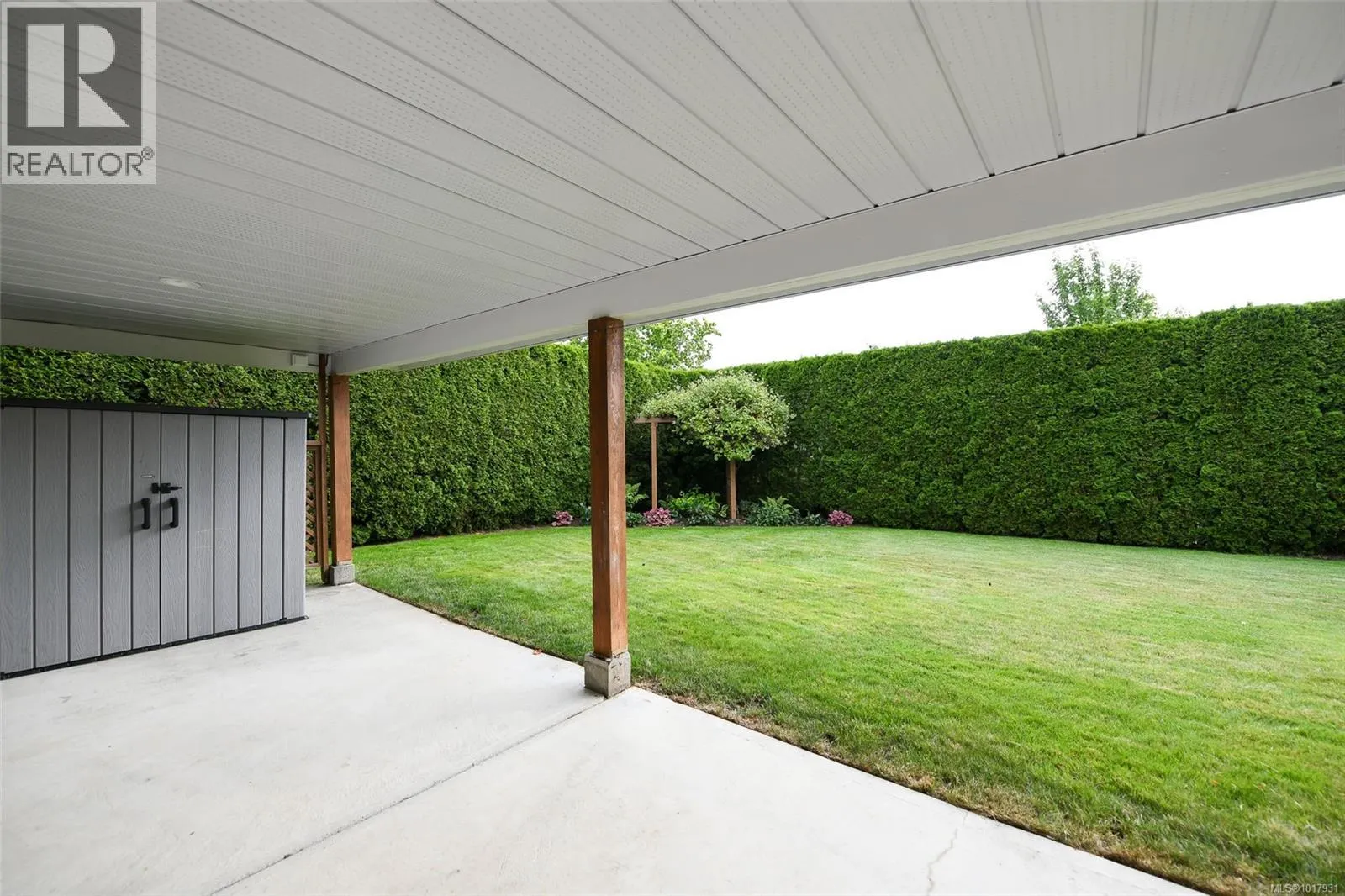 1547 Trumpeter Cres