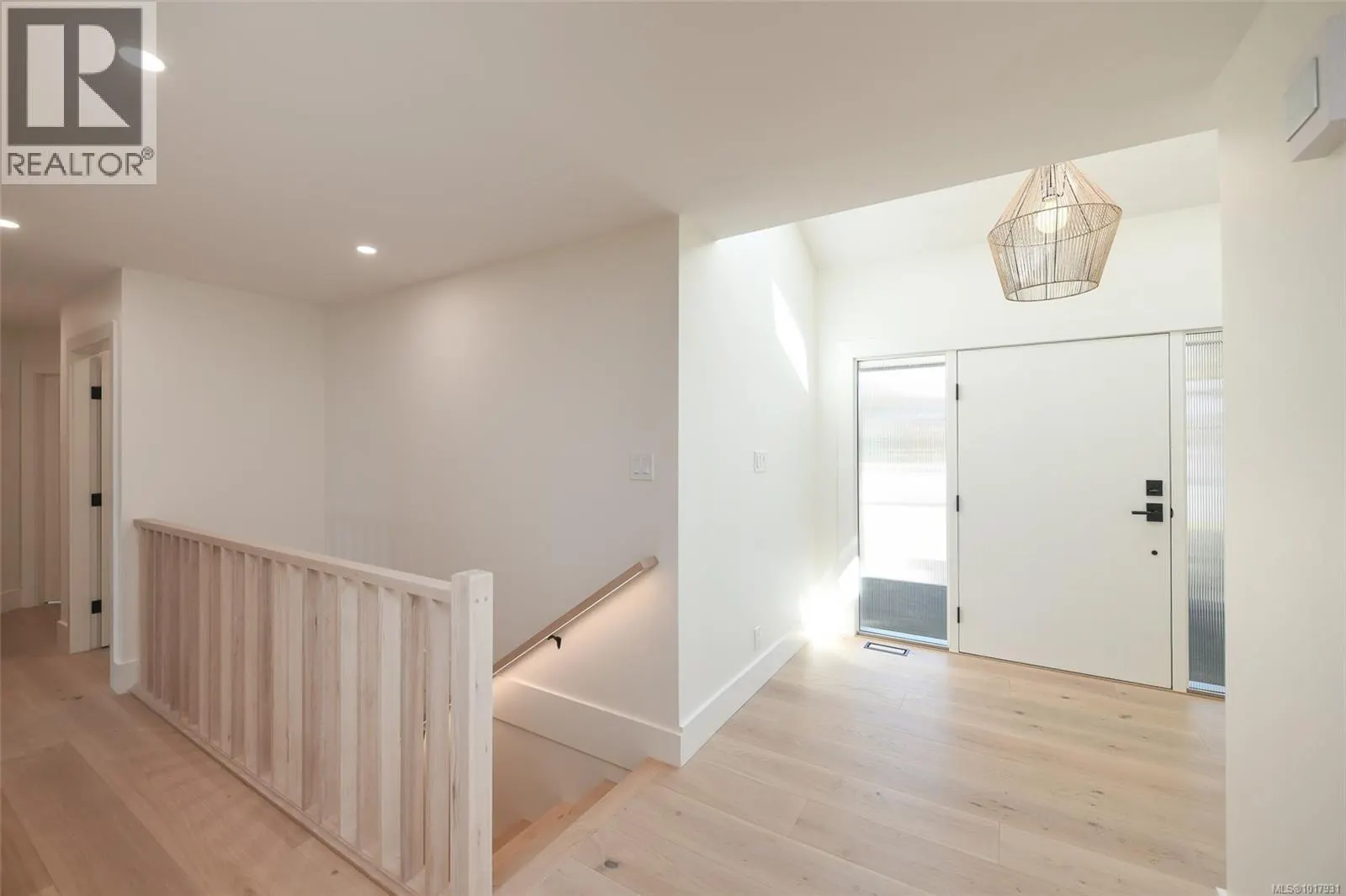 1547 Trumpeter Cres