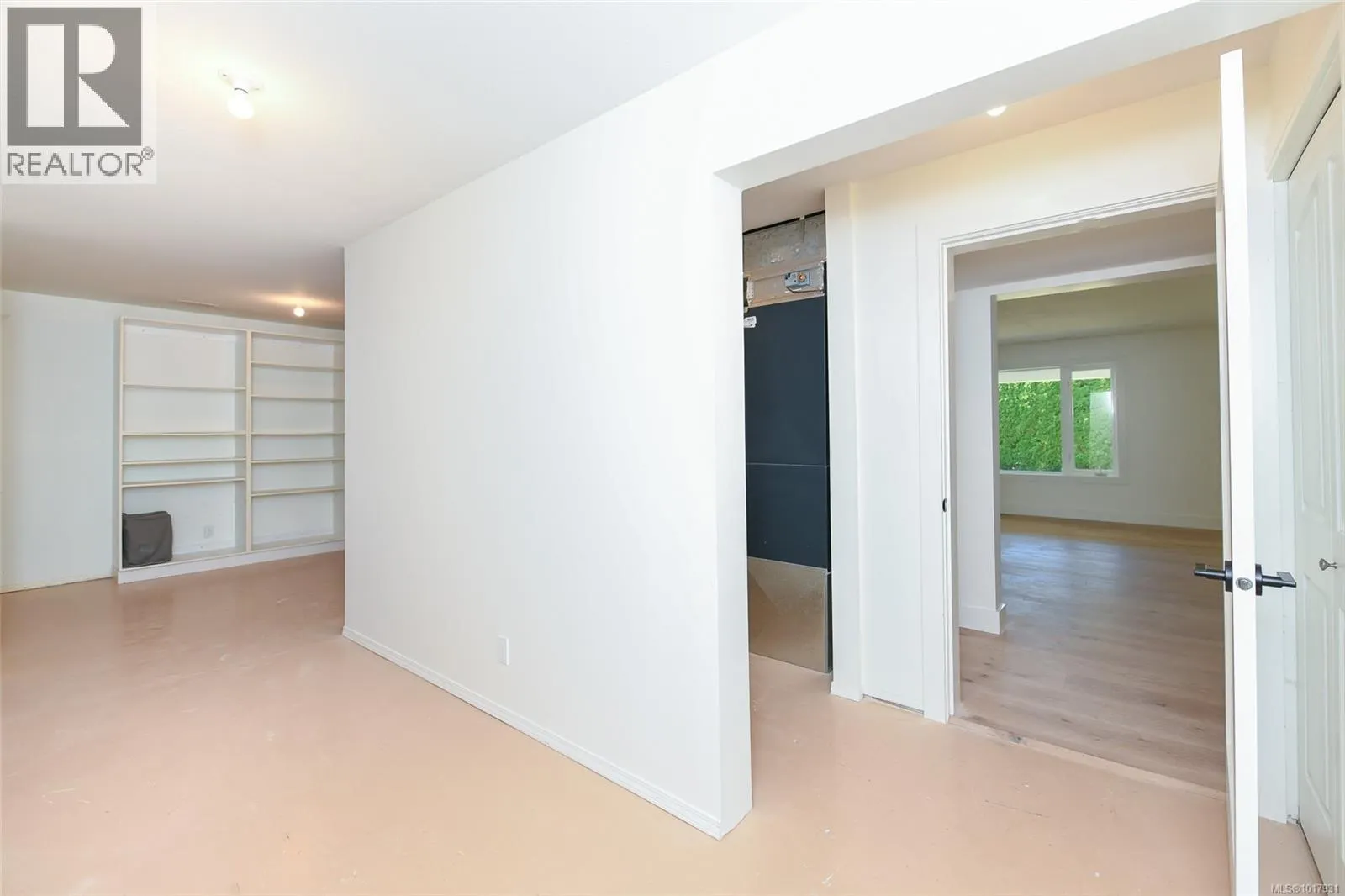 1547 Trumpeter Cres