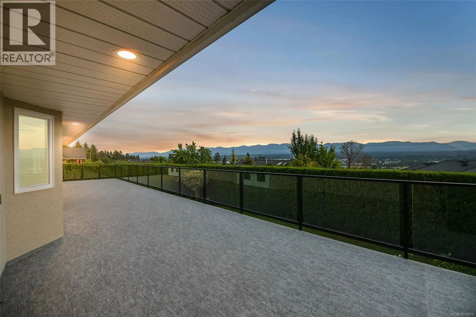 1547 Trumpeter Cres