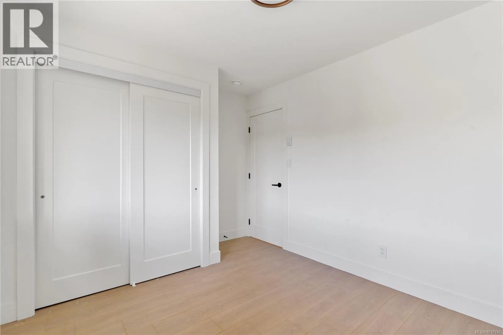 611 Madrona Pl