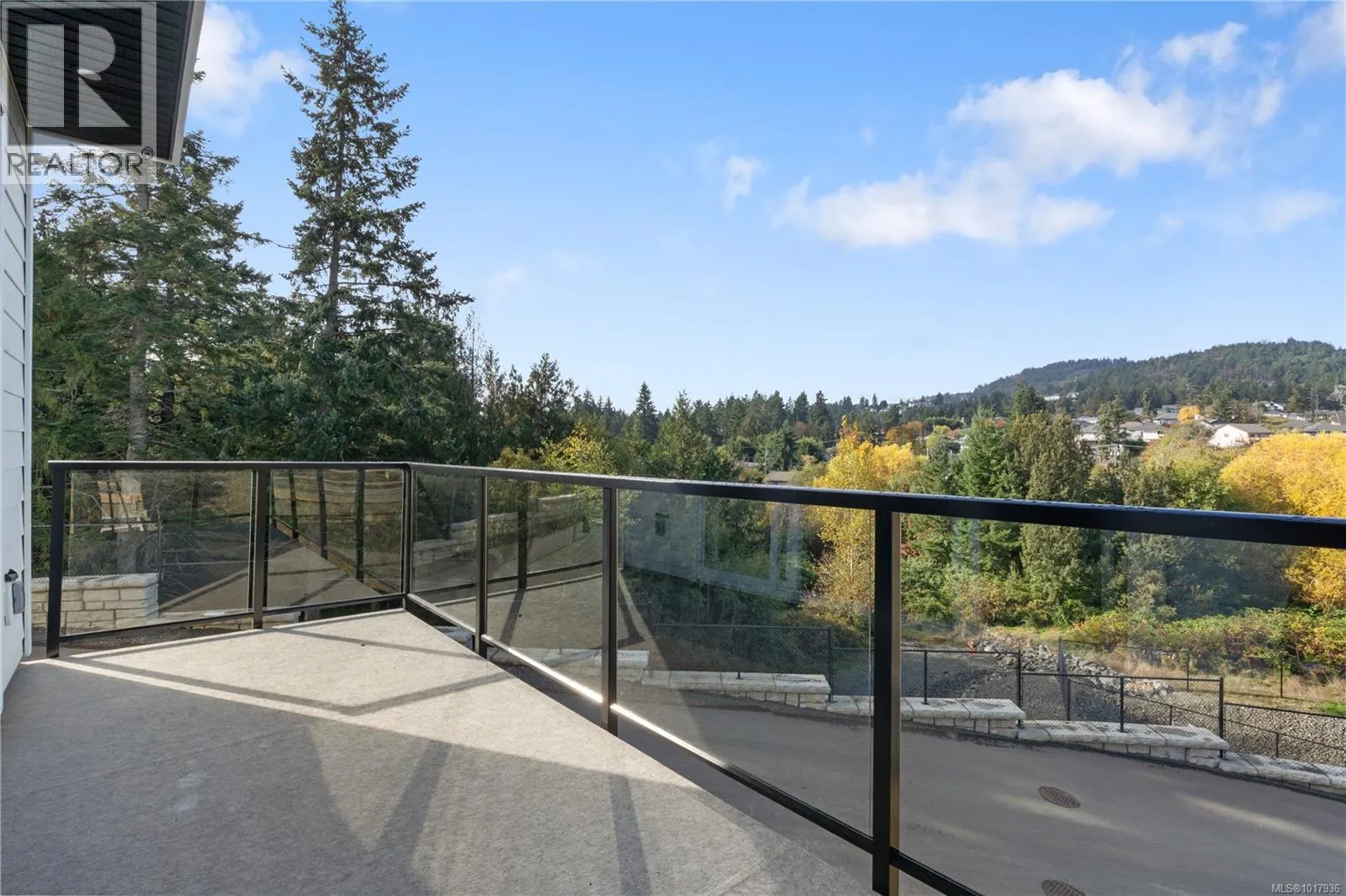 611 Madrona Pl