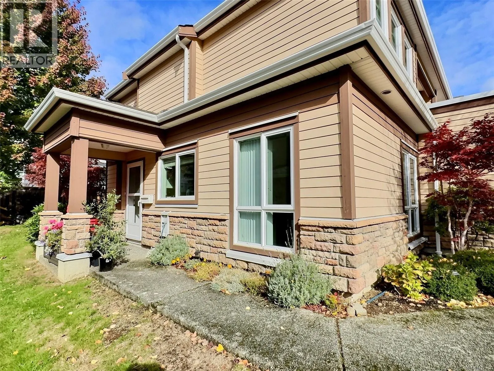 1652 Creekside Dr