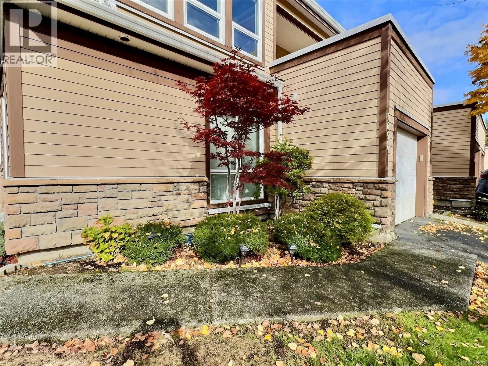 1652 Creekside Dr