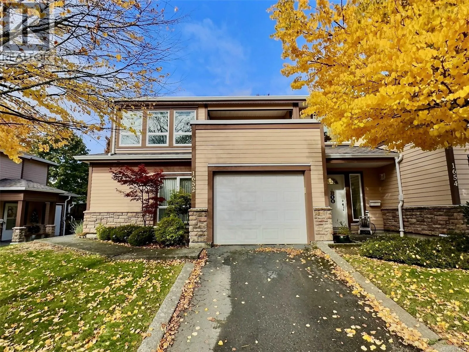 1652 Creekside Dr