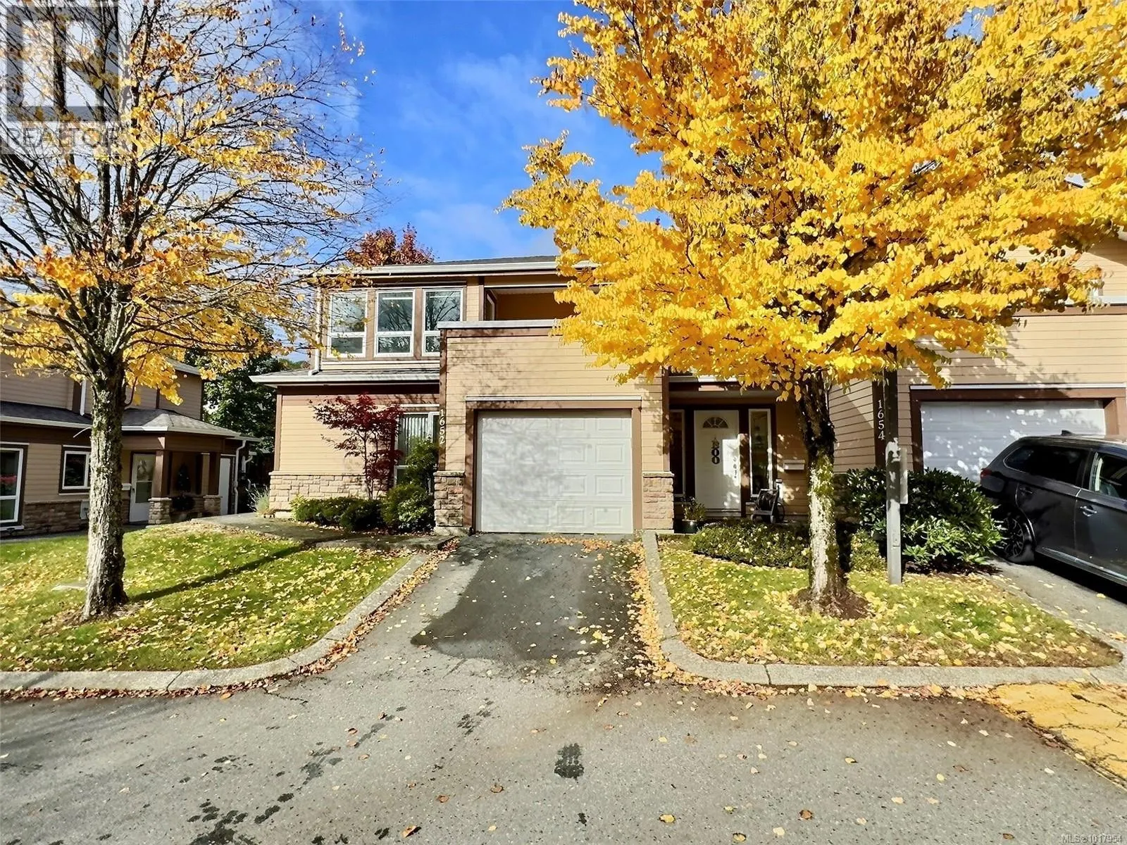 1652 Creekside Dr