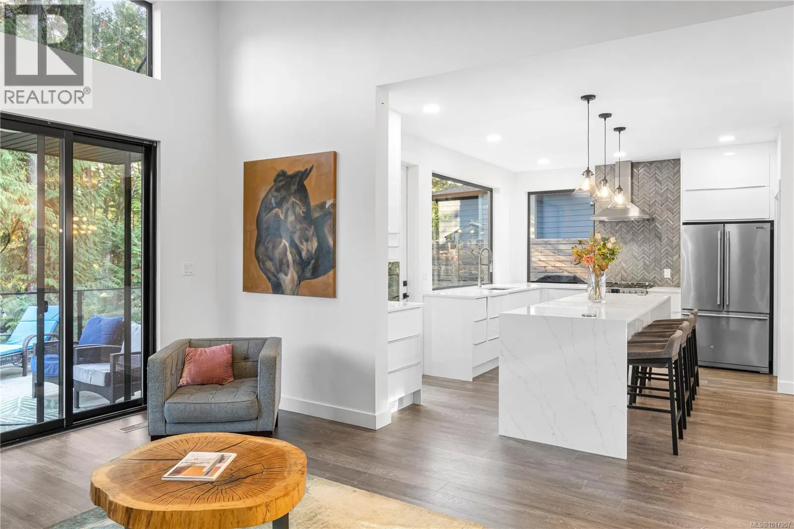 210 Crestline Terr