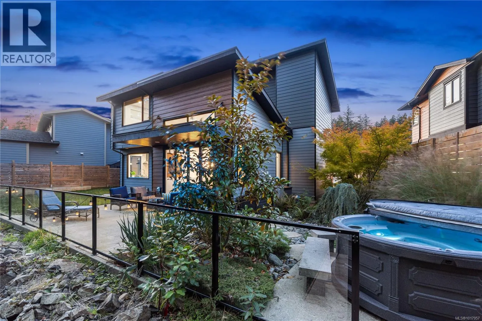 210 Crestline Terr